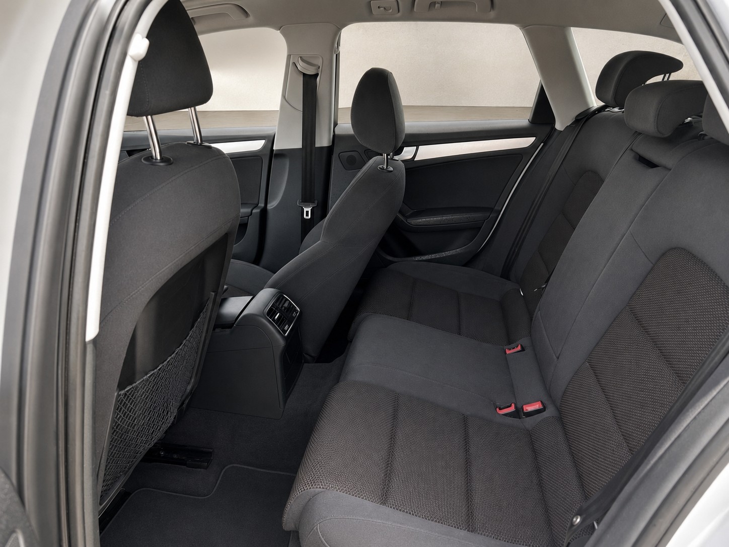 AUDI A4 allroad 2.0 TDI quattro S-tronic-image-13