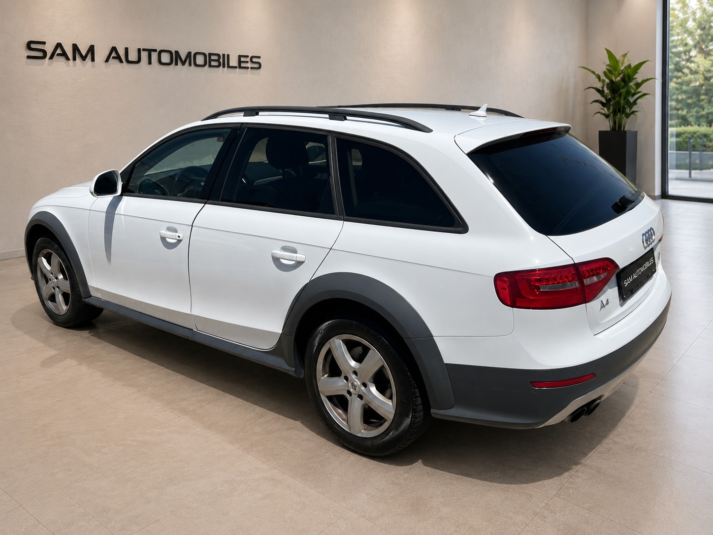 AUDI A4 allroad 2.0 TDI quattro S-tronic-image-6