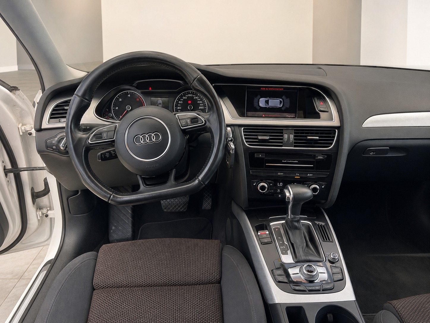 AUDI A4 allroad 2.0 TDI quattro S-tronic-image-10