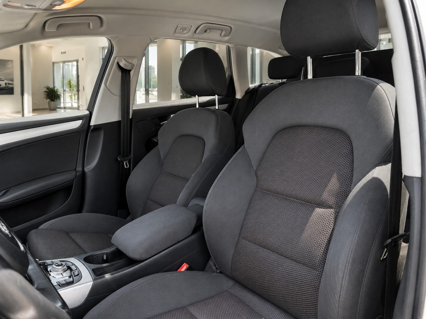 AUDI A4 allroad 2.0 TDI quattro S-tronic-image-9