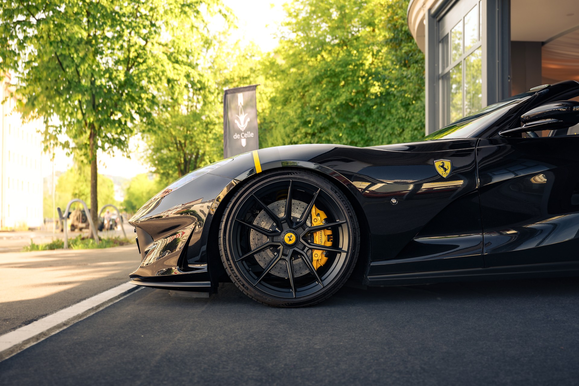 FERRARI 812 GTS-showroom-element-3