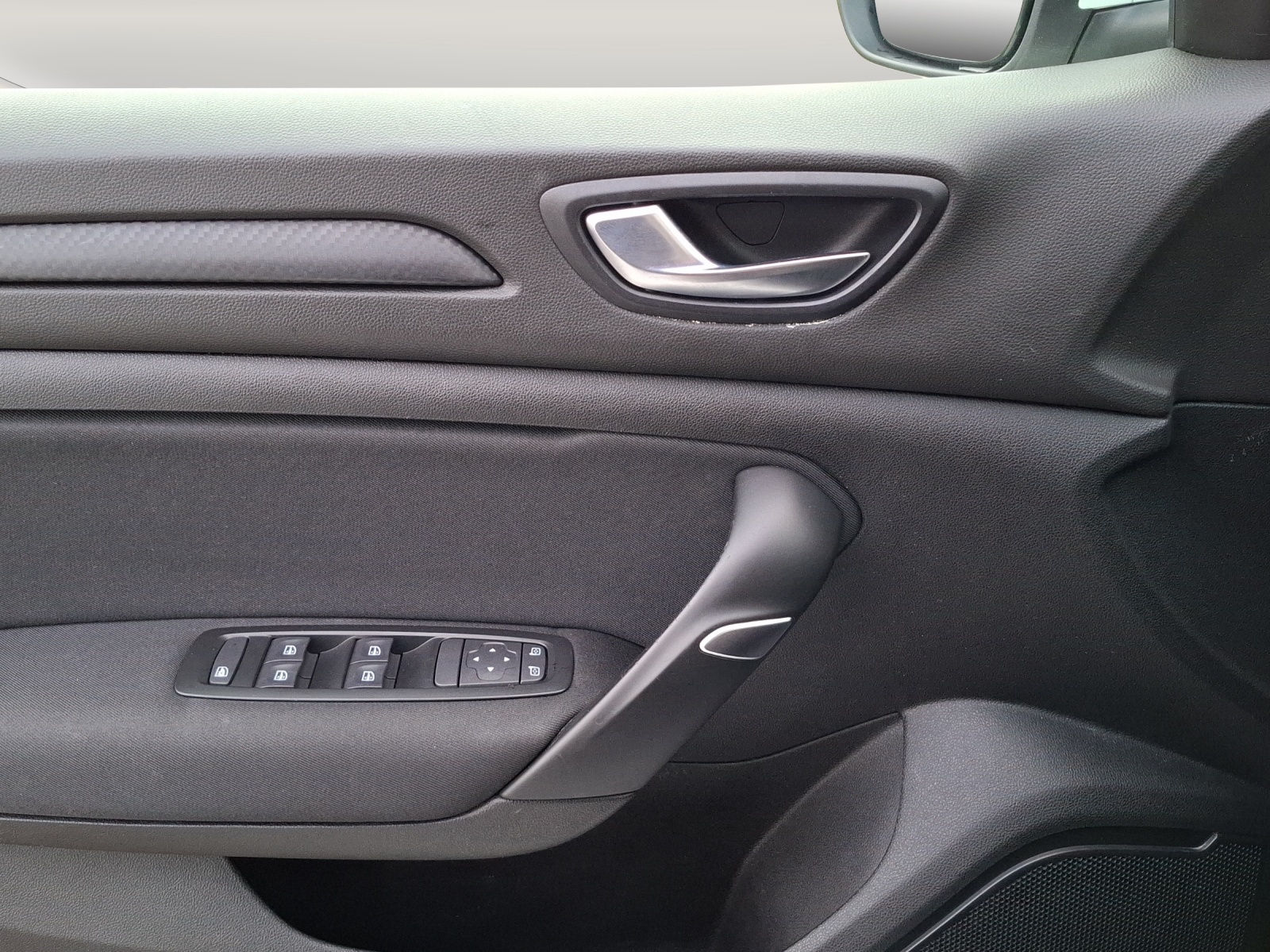 RENAULT Mégane Grandtour 1.5 dCi Business// 1.Hand // 8-fach bereift-image-15