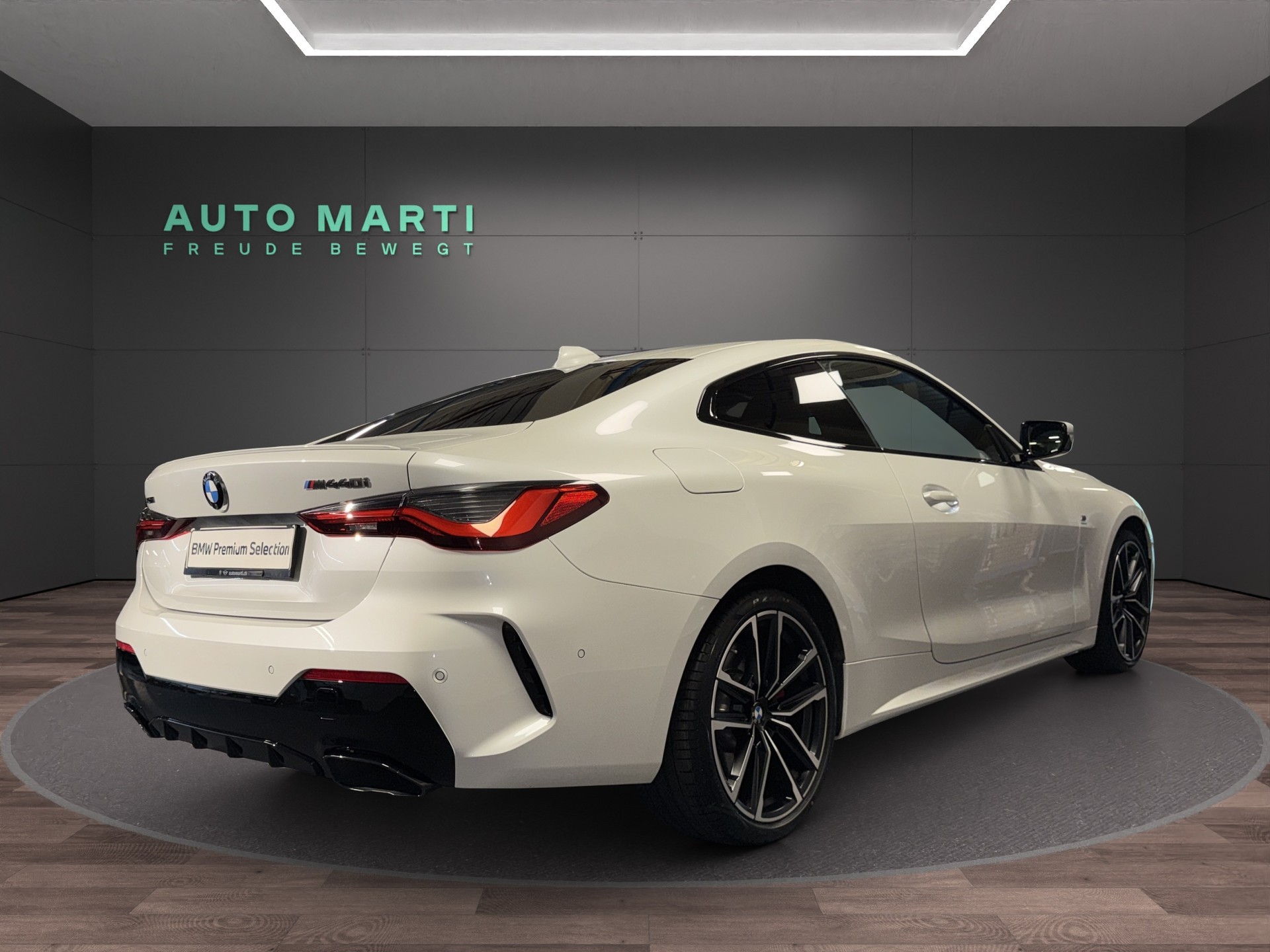 BMW M440i xDrive Coupé-showroom-element-3