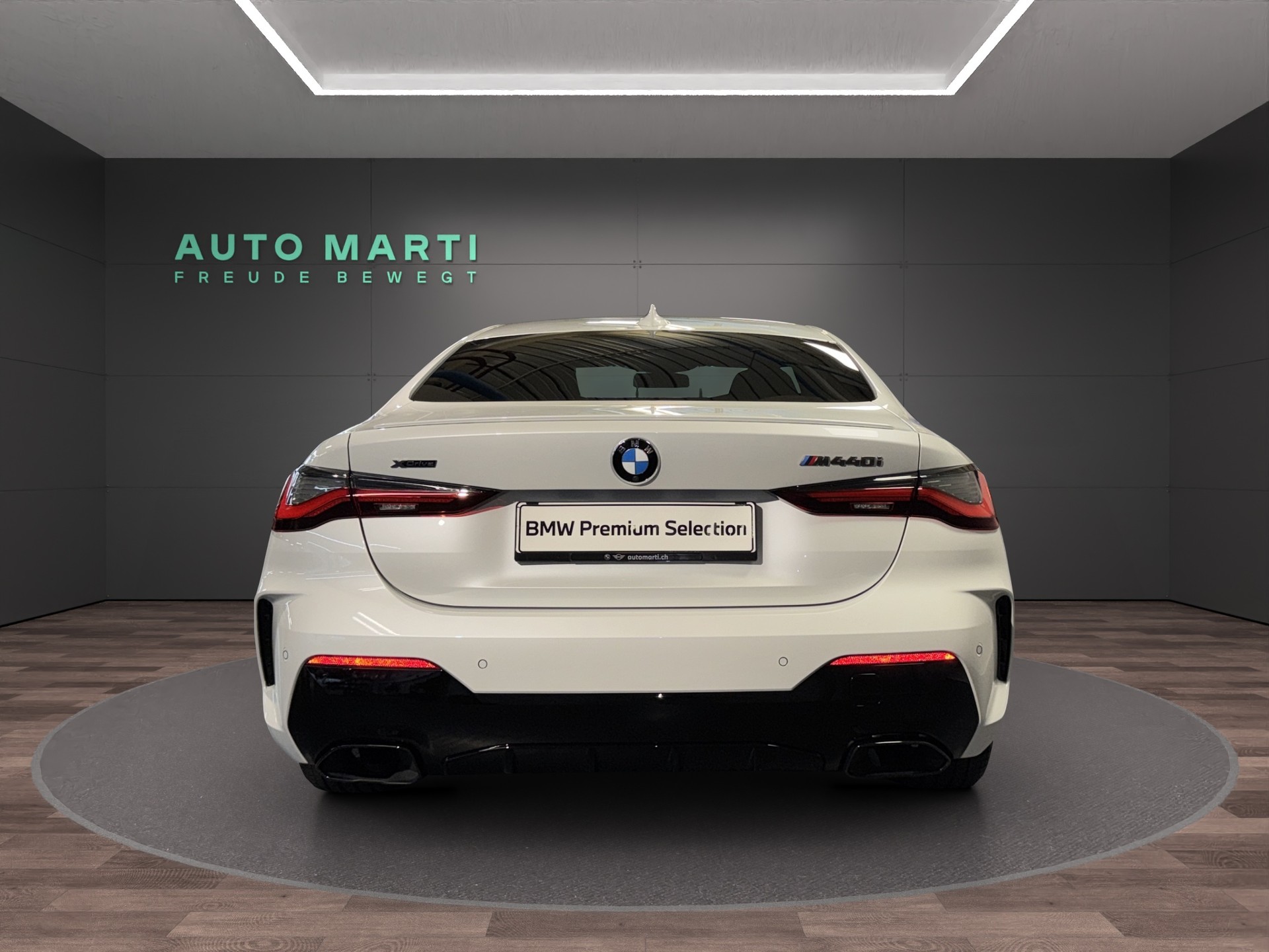 BMW M440i xDrive Coupé-showroom-element-2