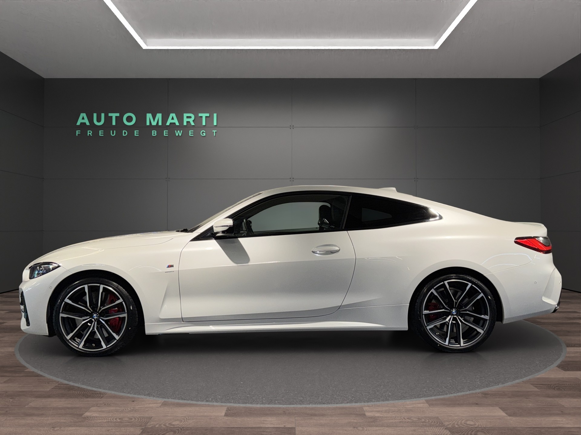 BMW M440i xDrive Coupé-showroom-element-1