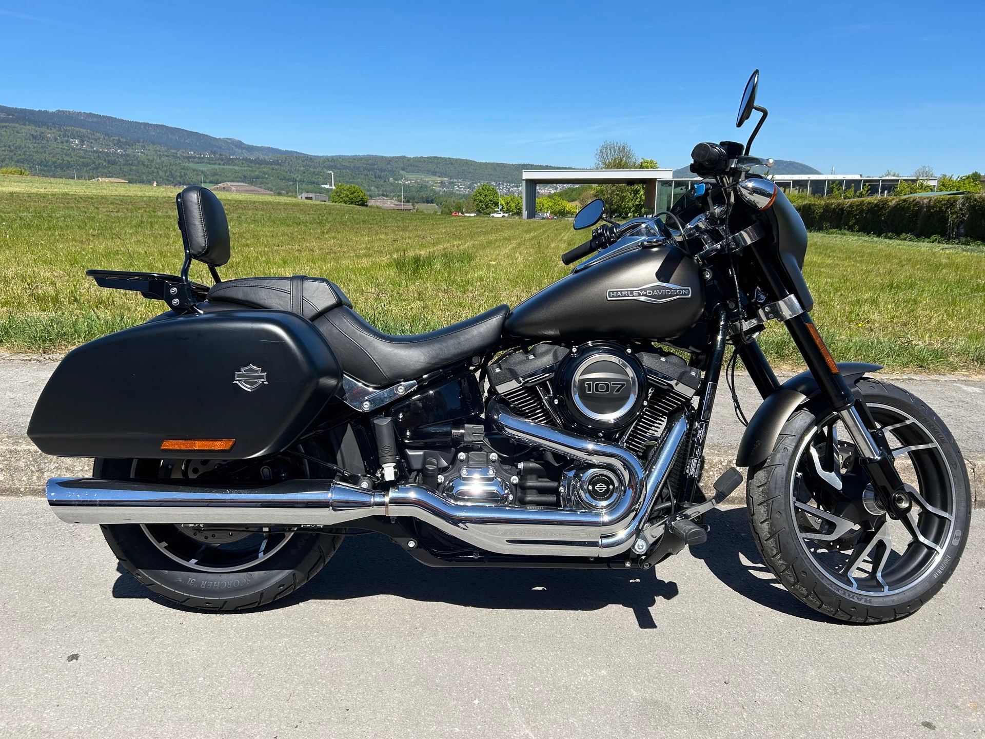 HARLEY-DAVIDSON FLSB Sport Glide 107 ABS-image-1