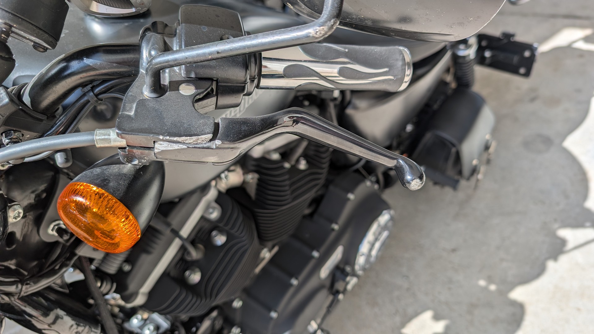 HARLEY-DAVIDSON XL 883 N Sportster Iron-image-4