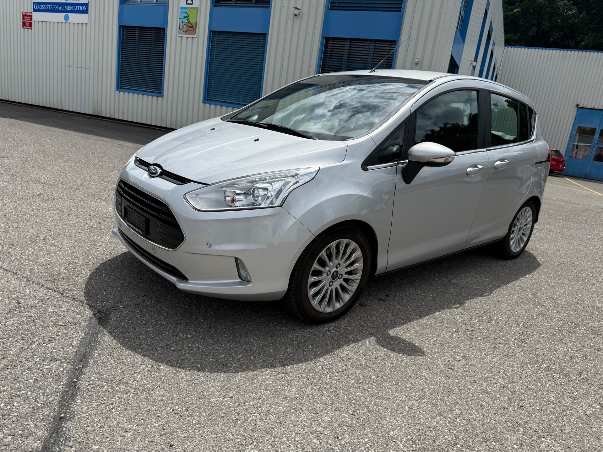 FORD B-Max 1.0 SCTi Titanium-image-8