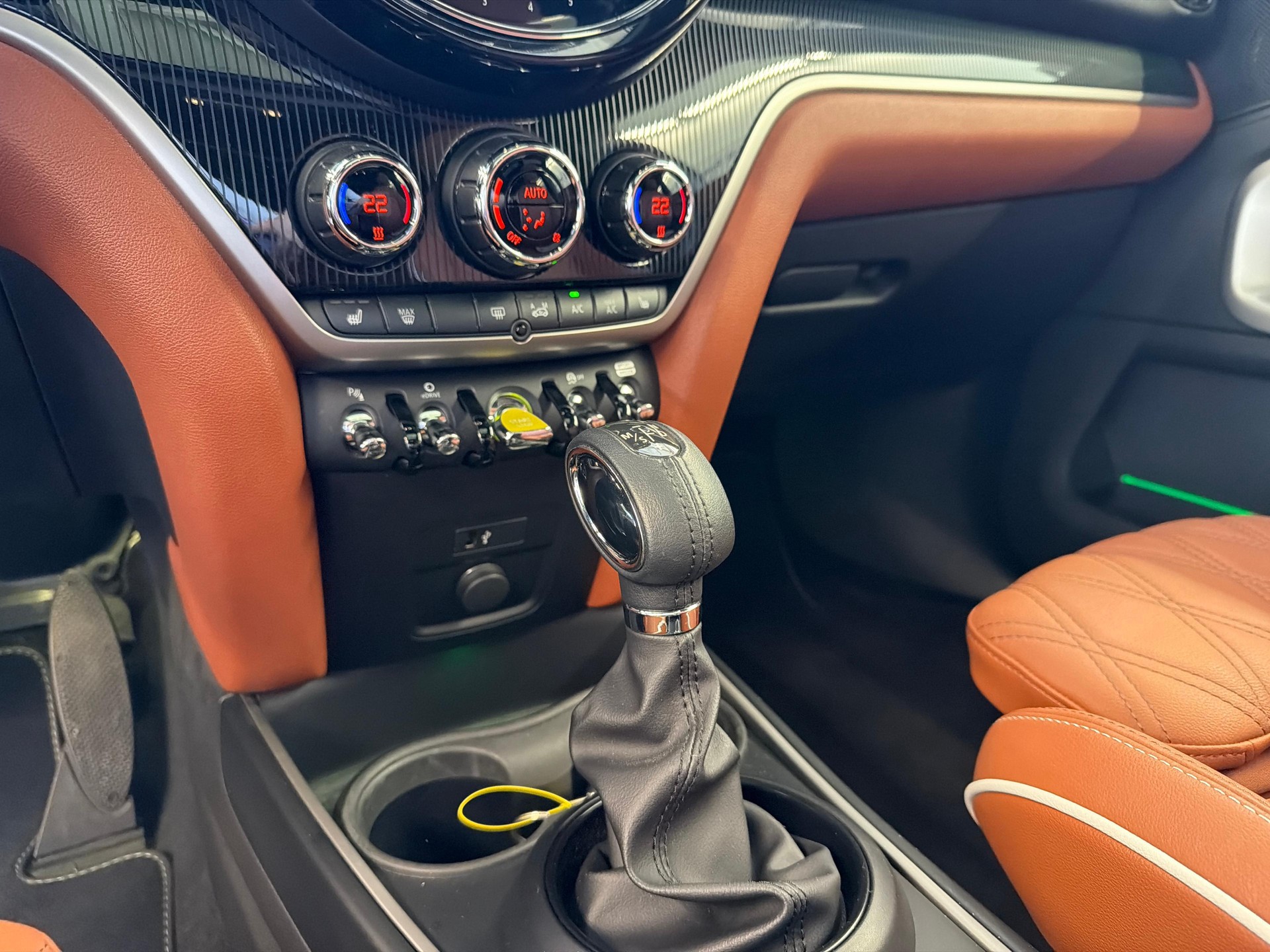 MINI Countryman F60 1.5i Cooper S E ALL4-image-16