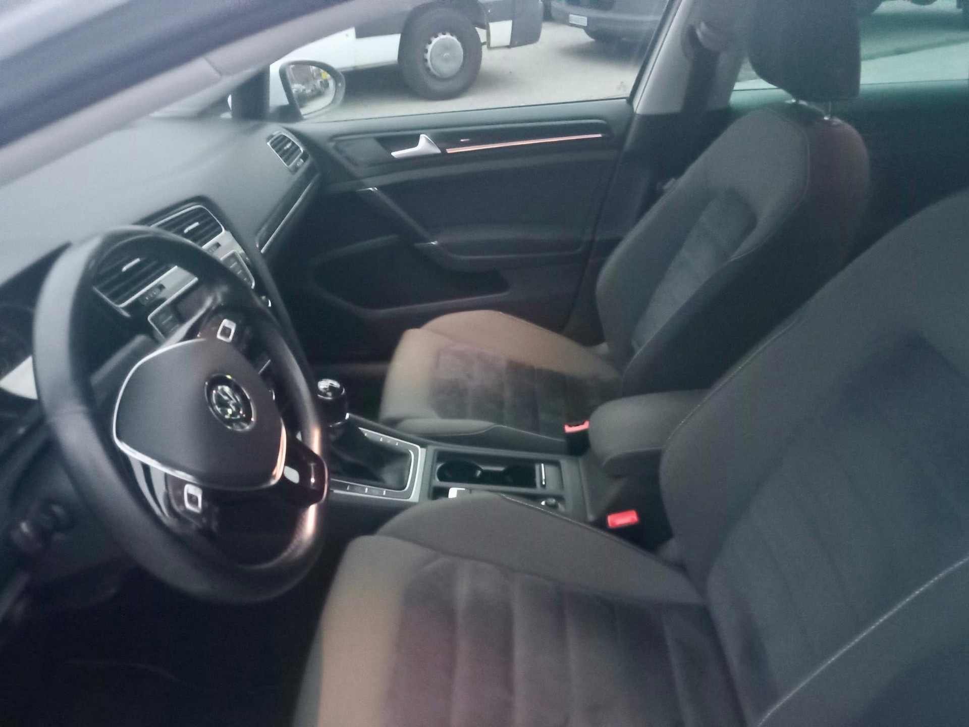 VW Golf 2.0 TDI Highline 4Motion-image-10