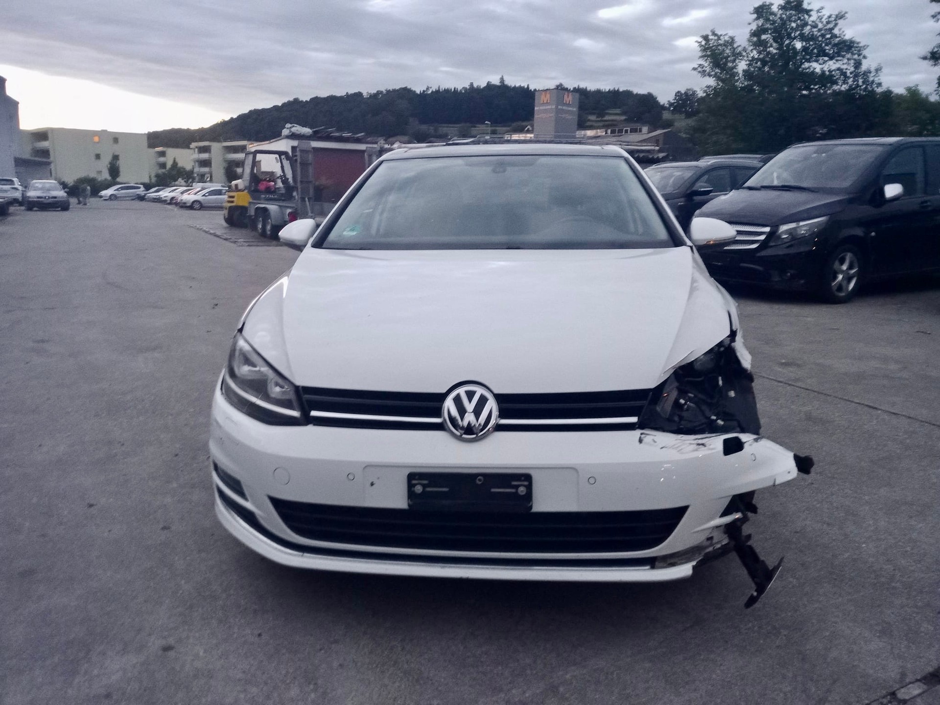 VW Golf 2.0 TDI Highline 4Motion-image-4
