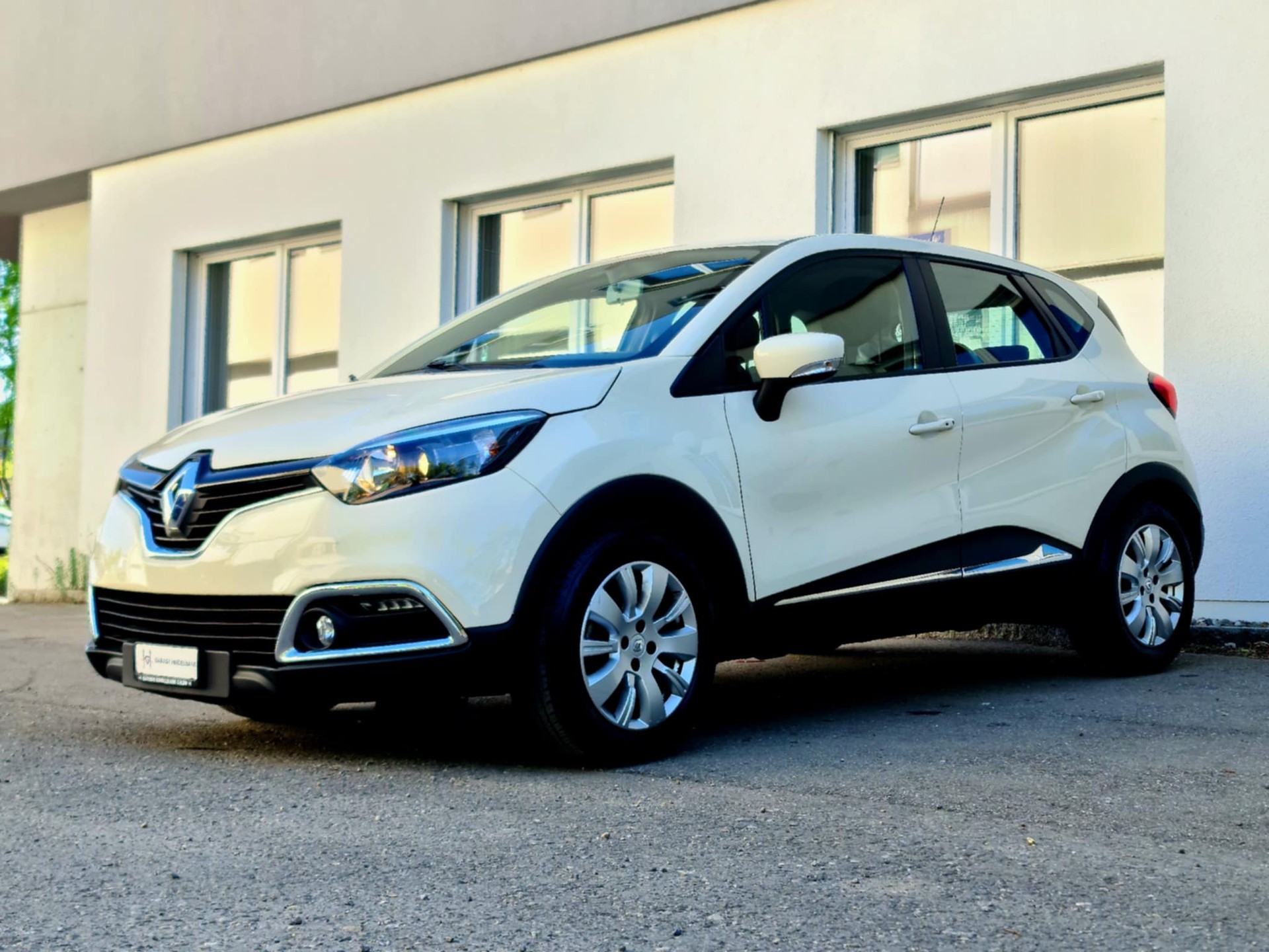 RENAULT Captur 1.2 T 16V Dynamique EDC-image-2
