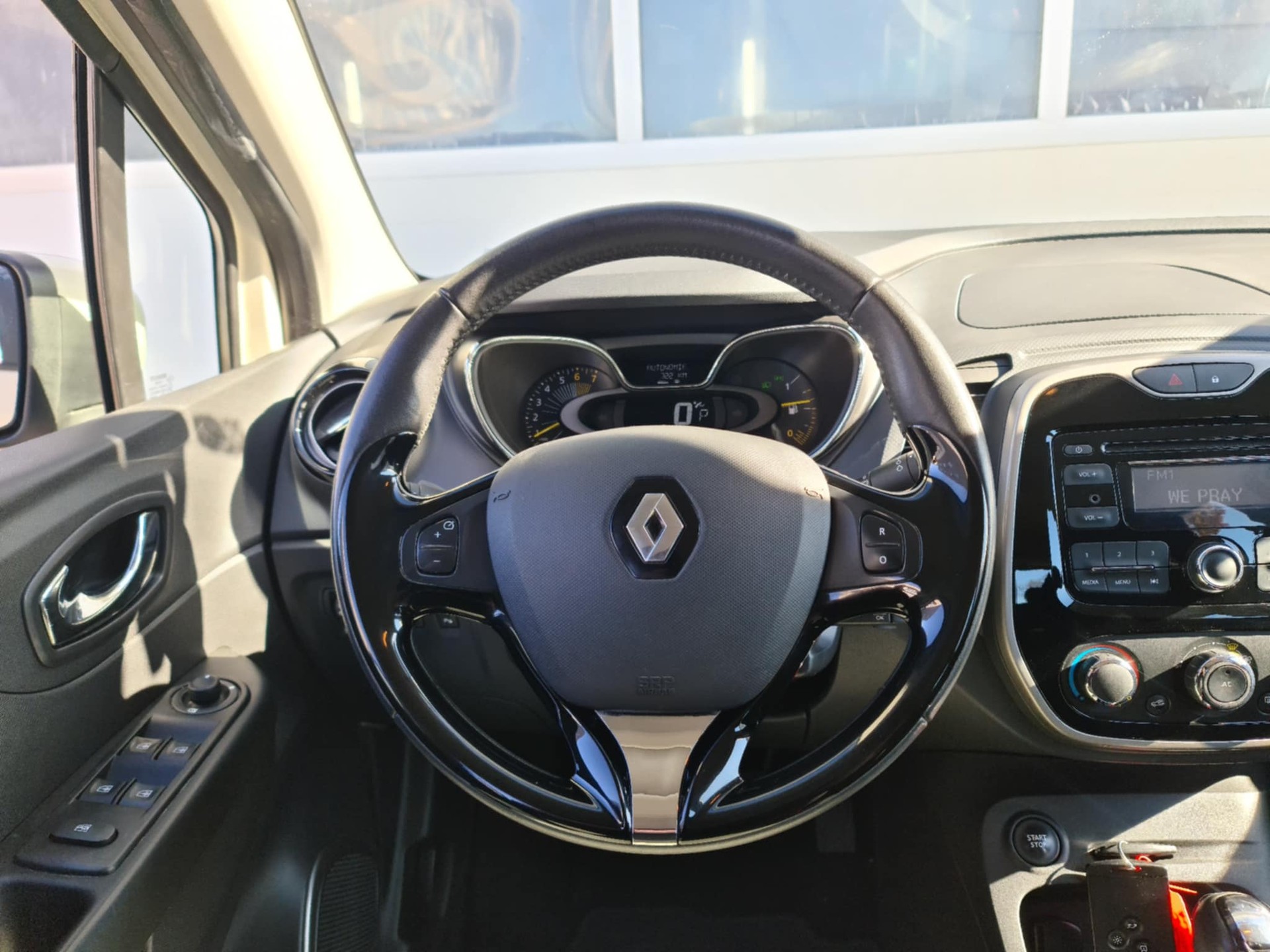 RENAULT Captur 1.2 T 16V Dynamique EDC-image-10