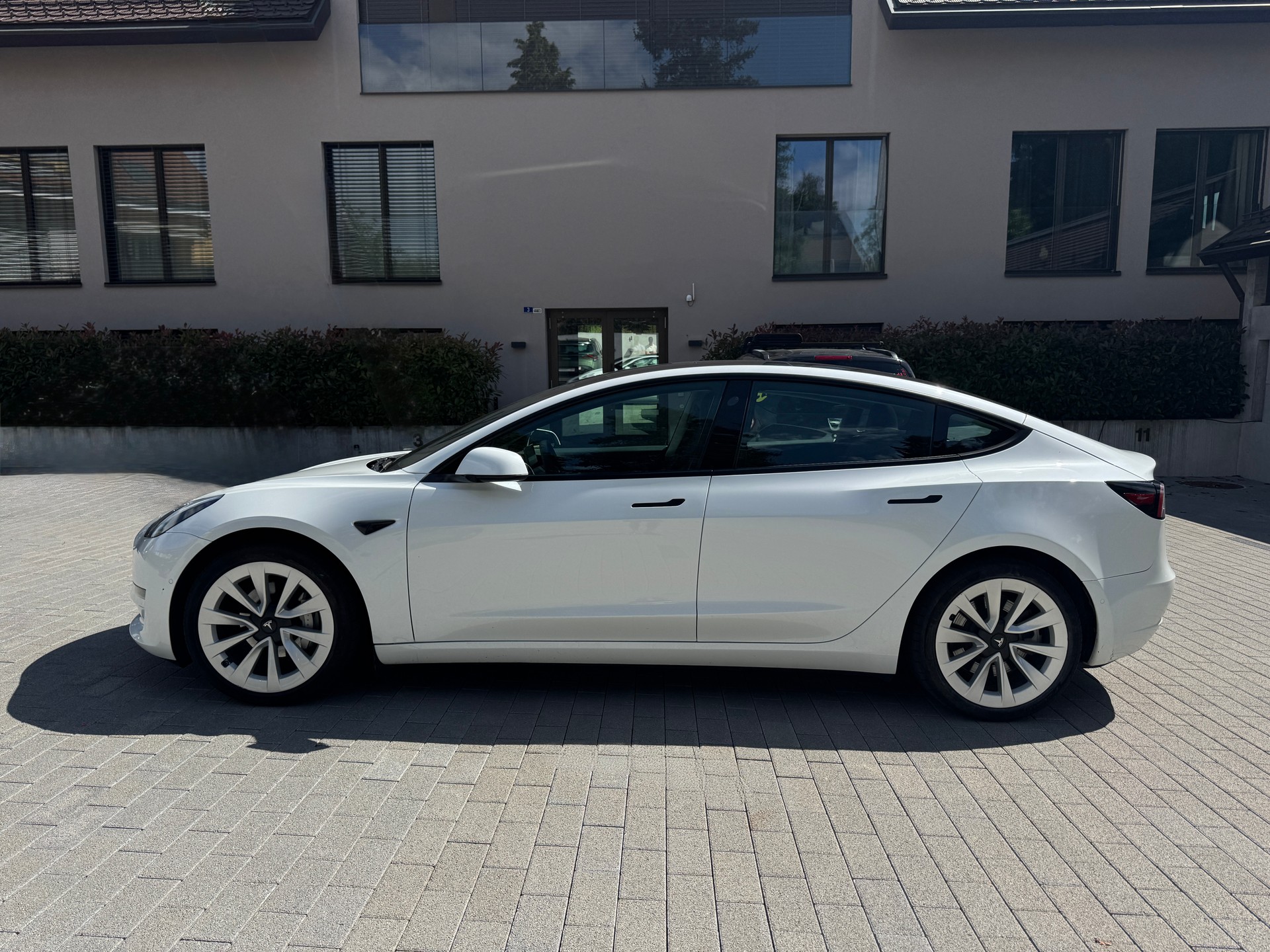 TESLA 2021 Model 3 Long Range, AWD, FSD Autopilot-image-1