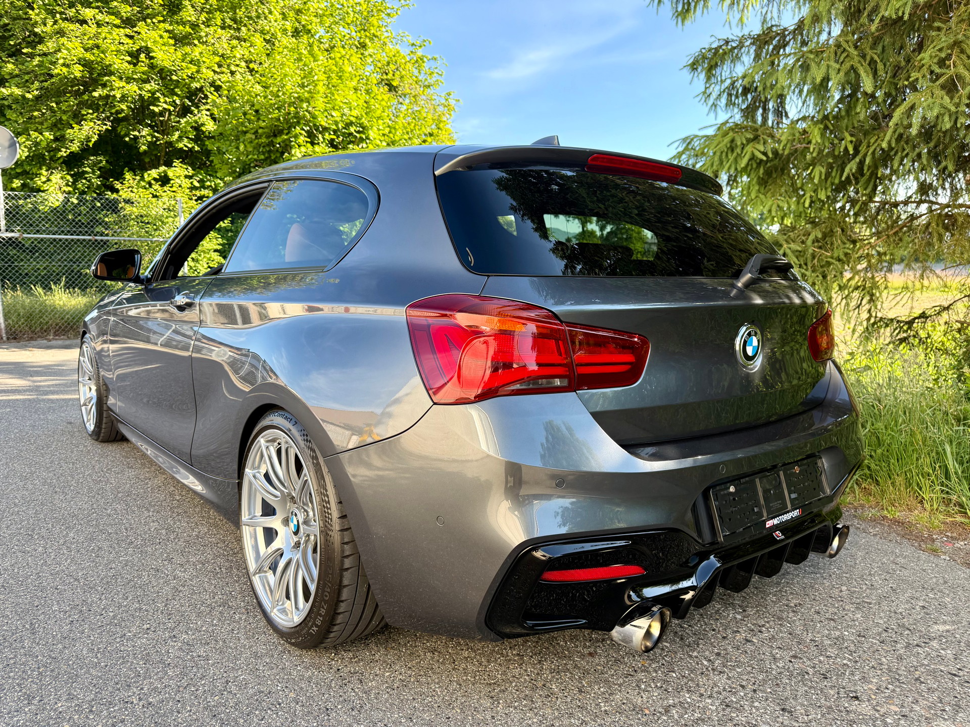 BMW M140i-image-1