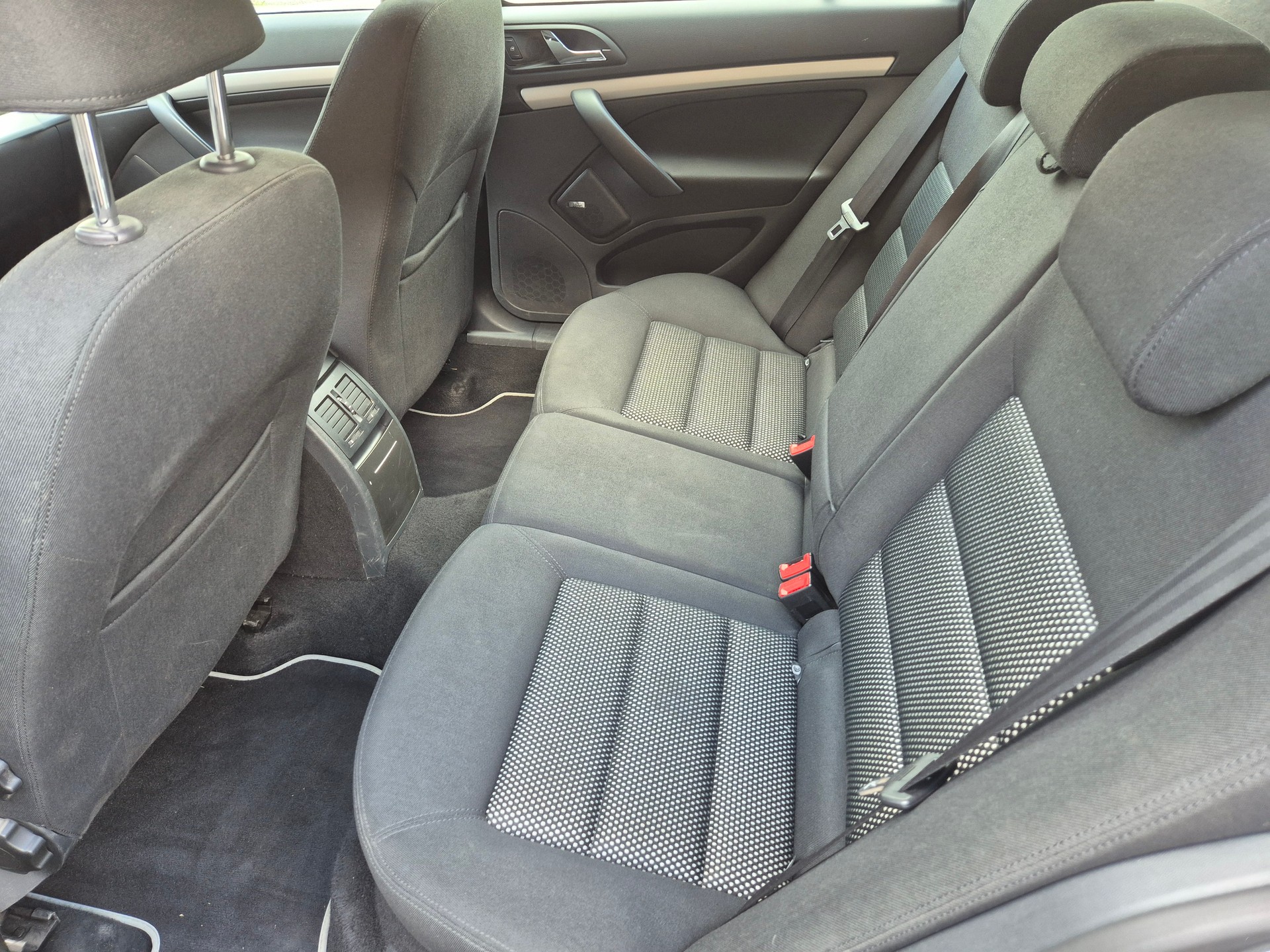 SKODA Octavia Combi 1.8 TSI Scout 4x4-image-7