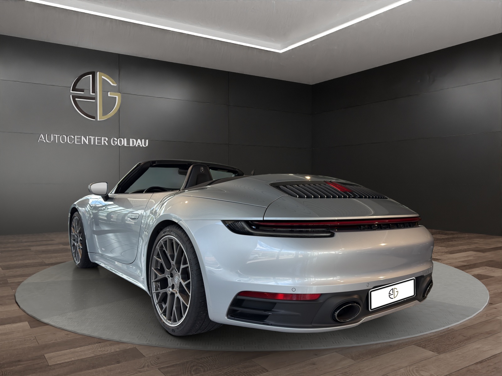 PORSCHE 911 Carrera 4 Cabriolet PDK-showroom-element-1