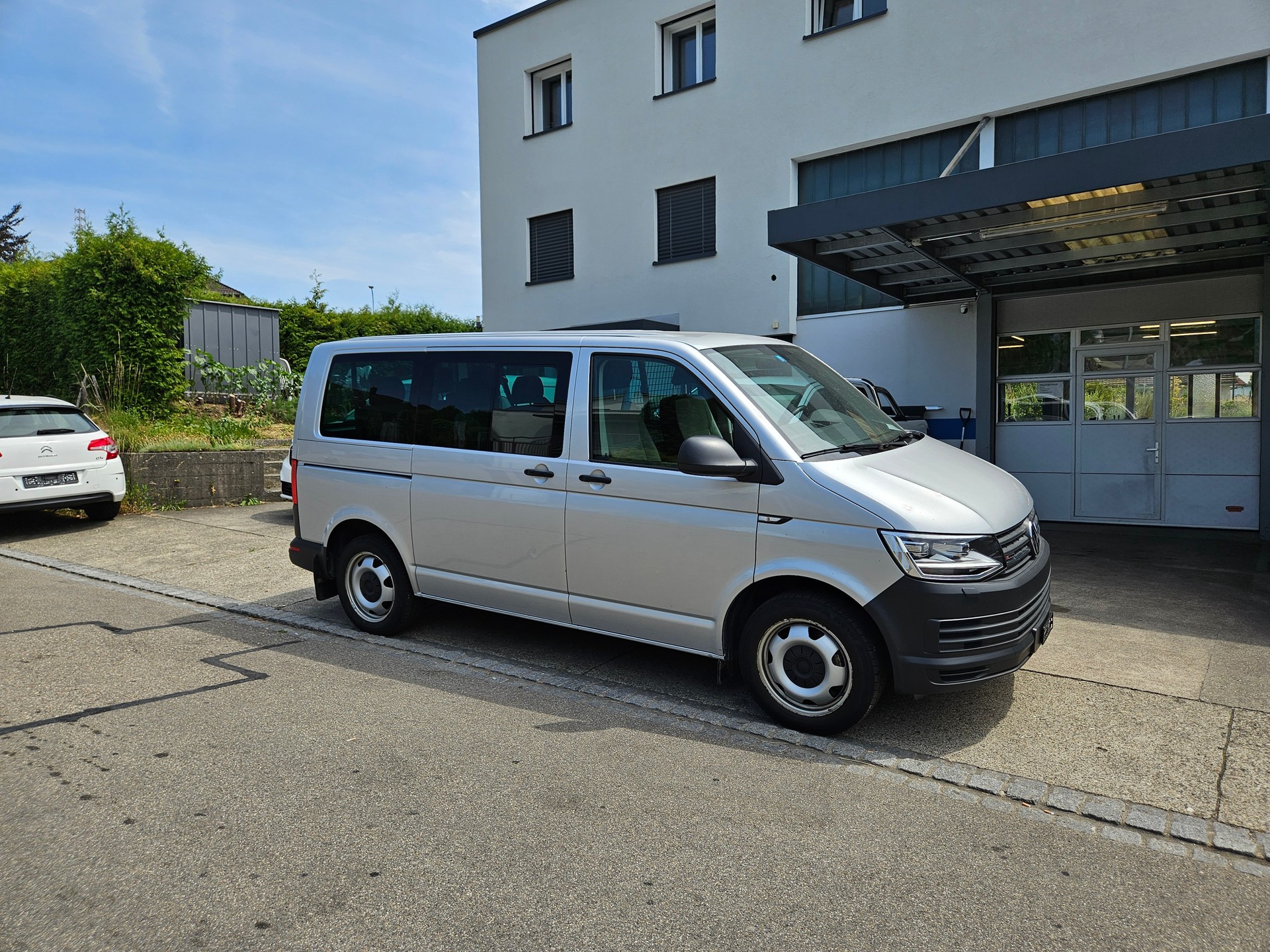 VW T6 2.0 Bi-TDI 4Motion-image-1