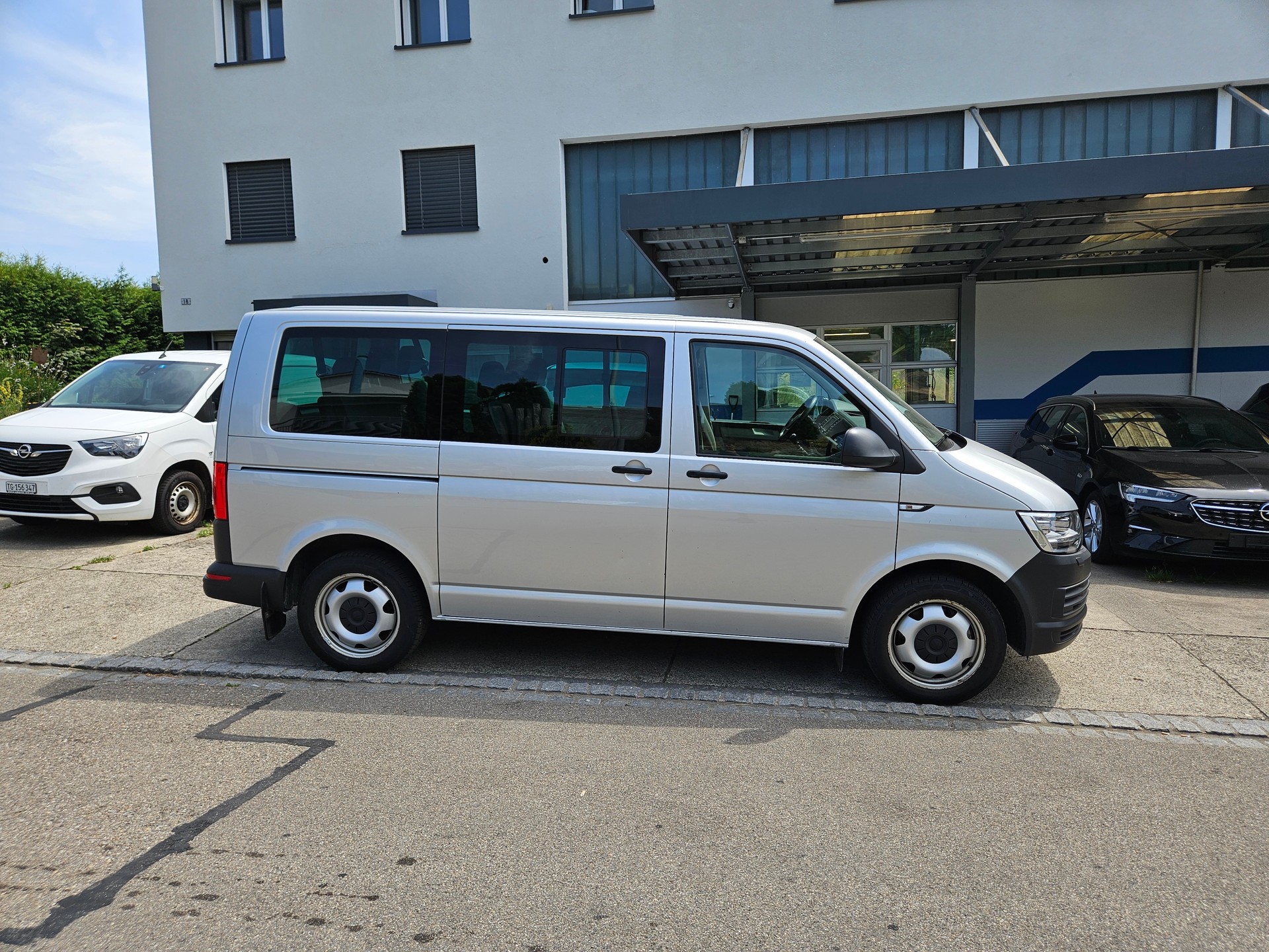 VW T6 2.0 Bi-TDI 4Motion-image-2