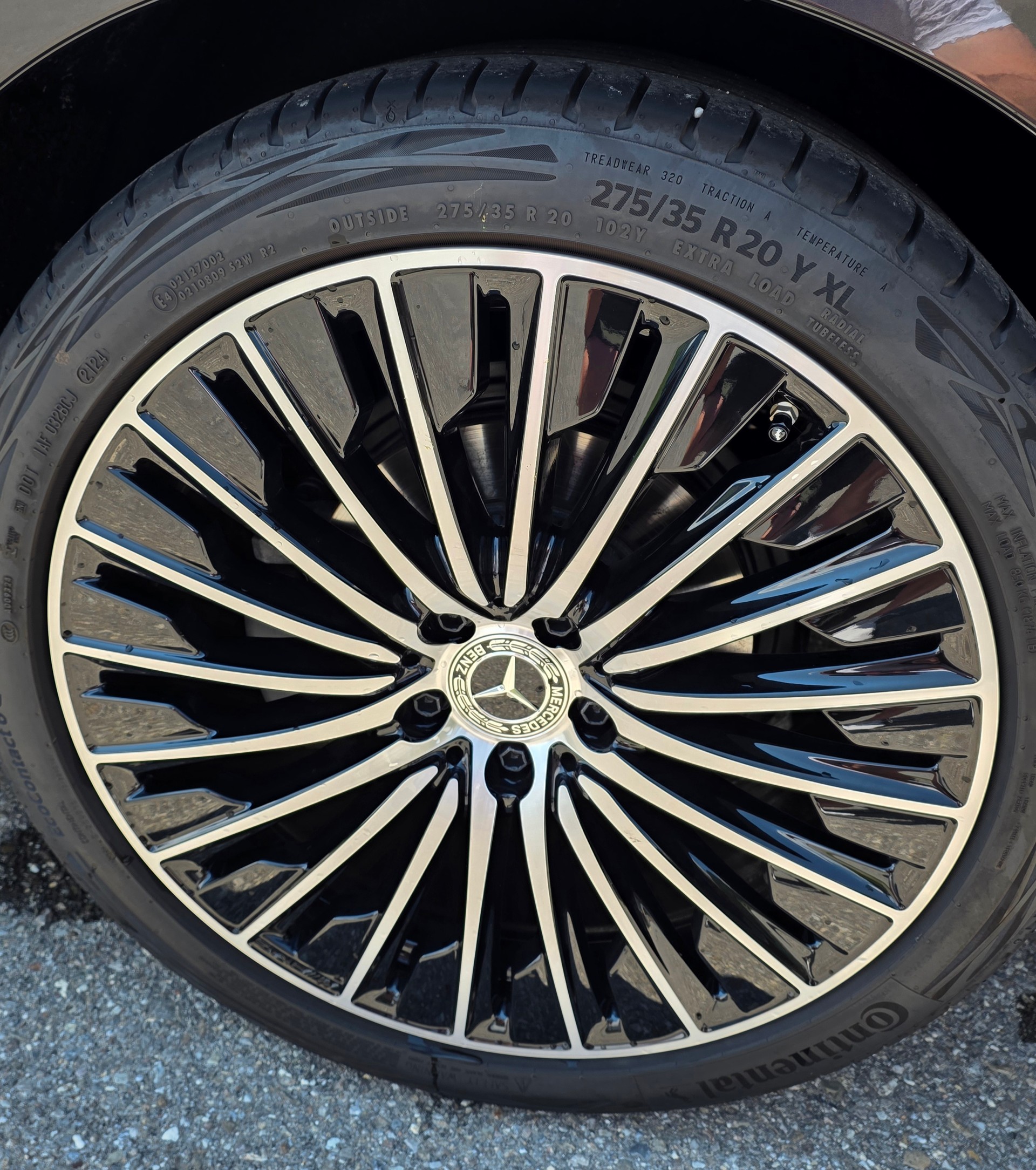 MERCEDES-BENZ E 220 d AMG Line 4matic-image-9