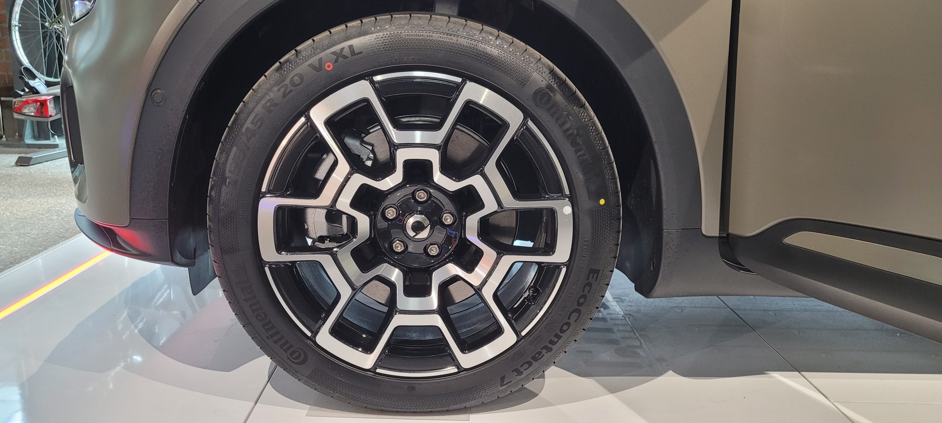 SMART #5 100kWh Summit Edition AWD, 588 PS, Aktions-Leasing 0,9%, ab September verfügbar-image-12