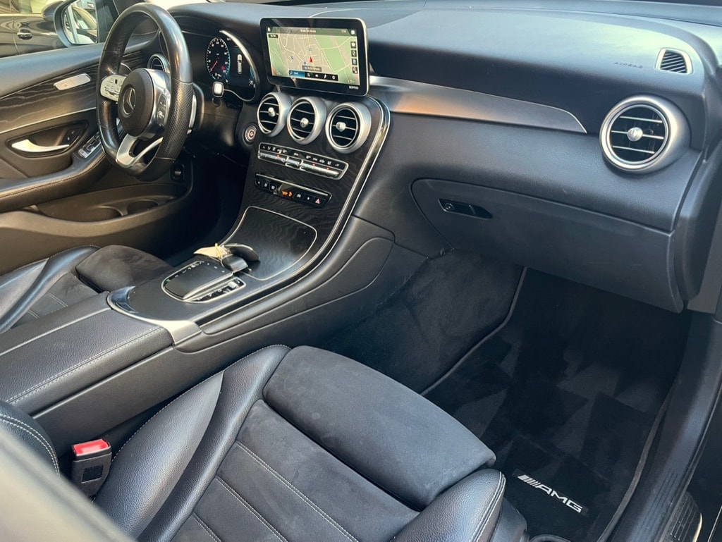 MERCEDES-BENZ GLC 300 d AMG Line 4Matic 9G-Tronic-image-11
