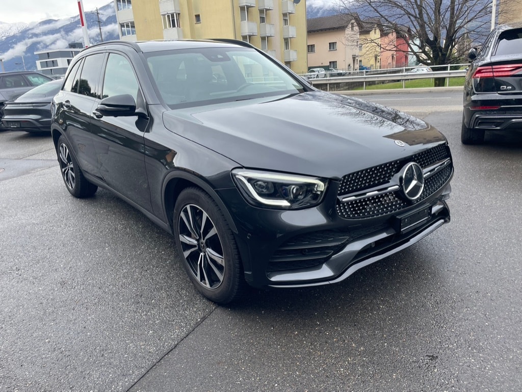 MERCEDES-BENZ GLC 300 d AMG Line 4Matic 9G-Tronic-image-12