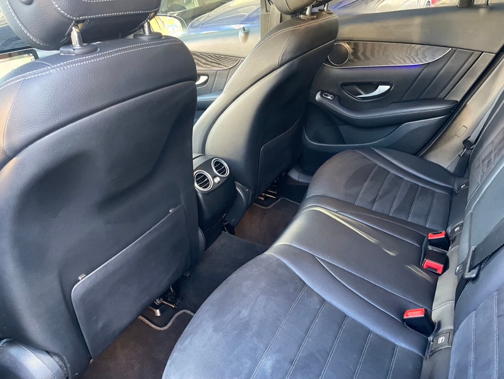 MERCEDES-BENZ GLC 300 d AMG Line 4Matic 9G-Tronic-image-3