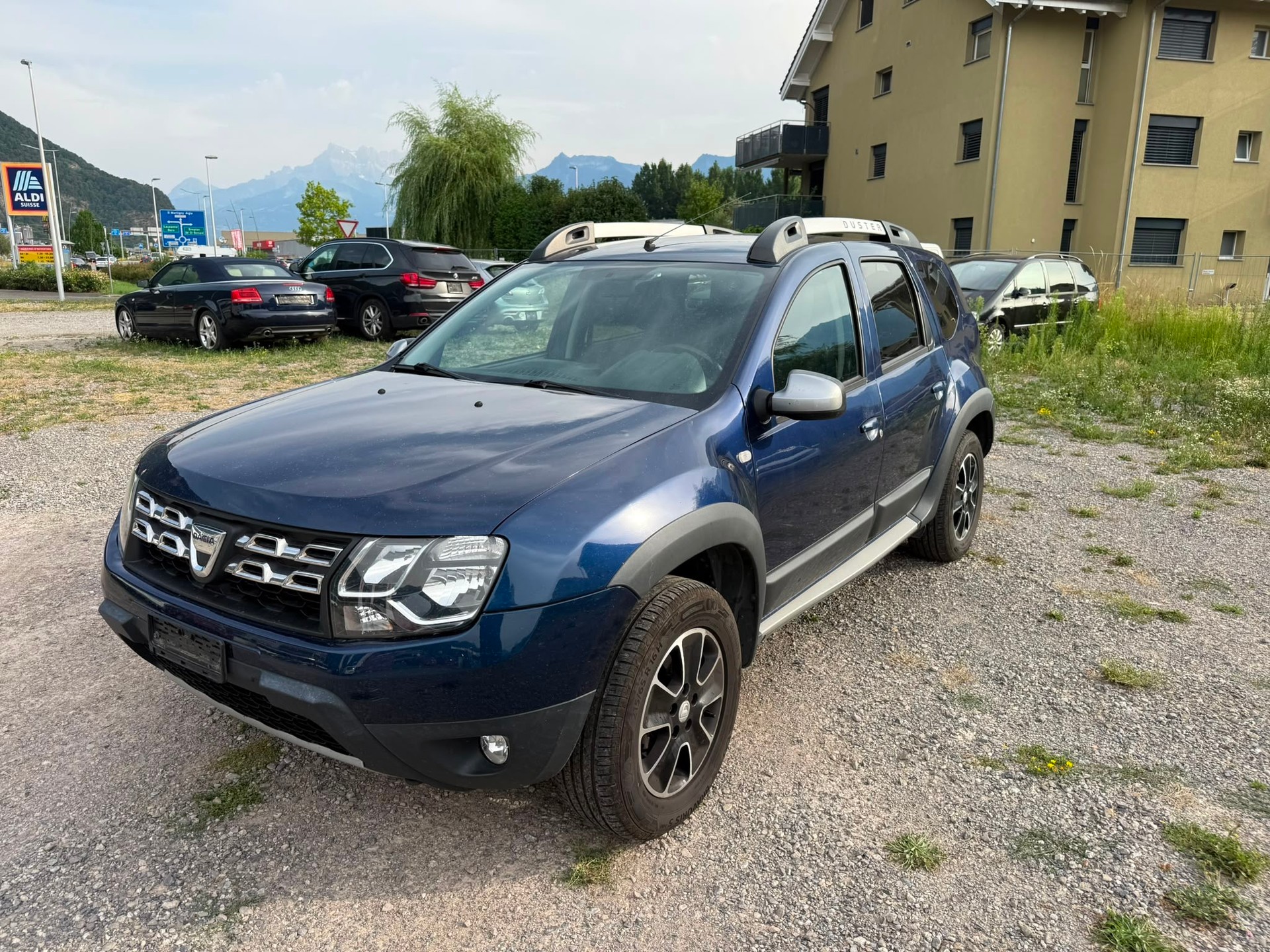 DACIA Duster 1.2 T Lauréate 4x4-image-2