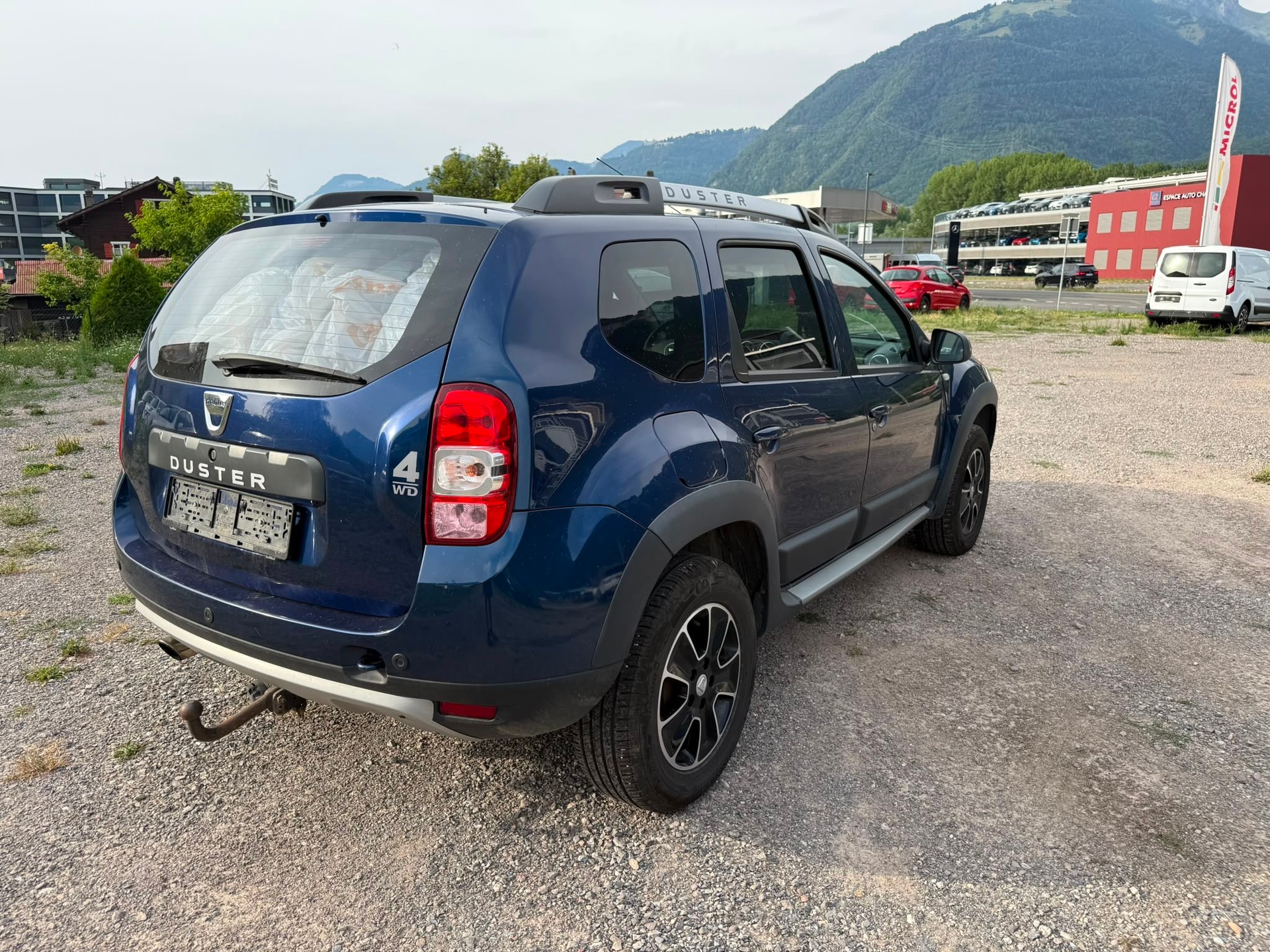 DACIA Duster 1.2 T Lauréate 4x4-image-5