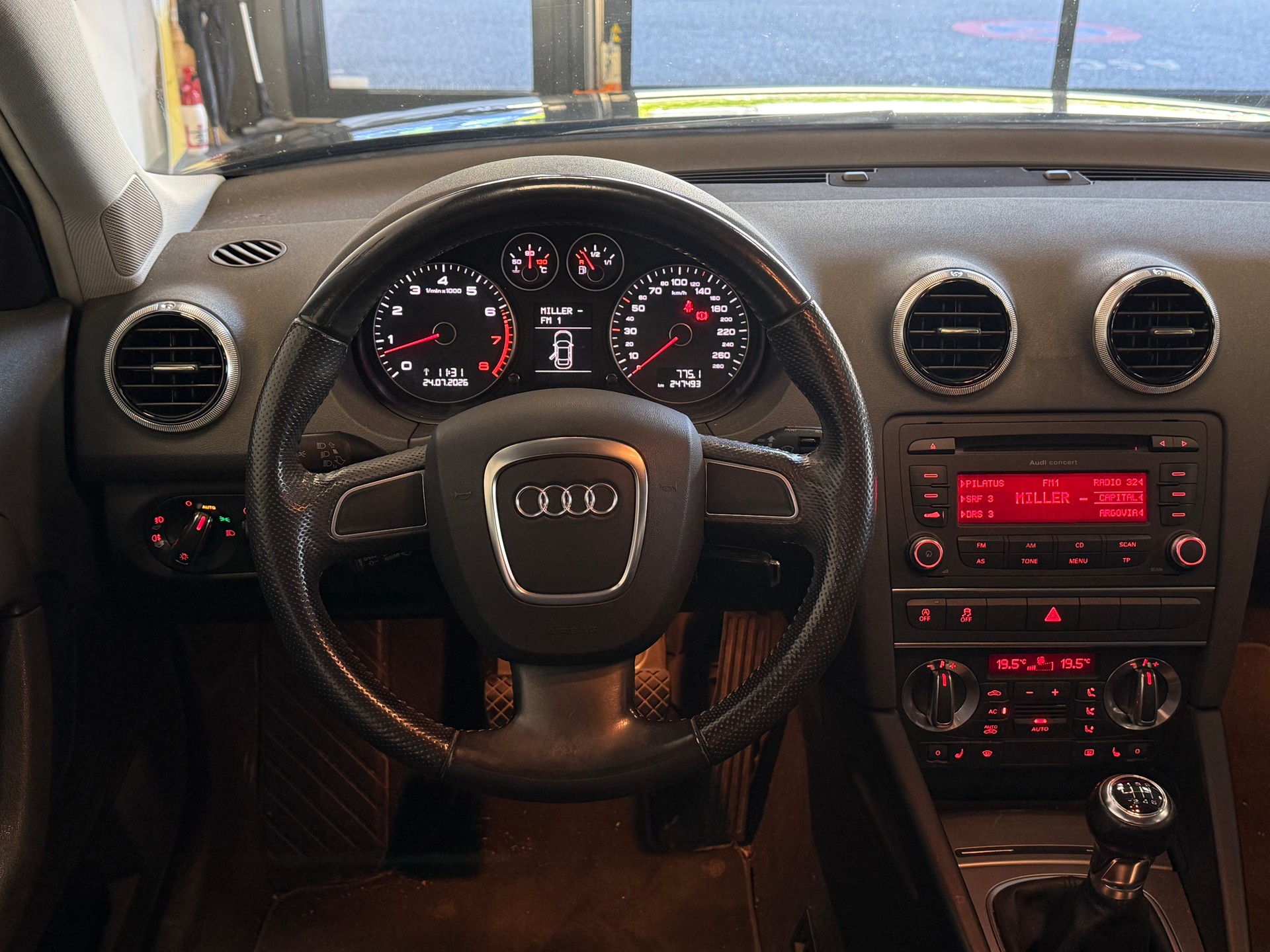 AUDI A3 Sportback 1.4 TFSI Ambition *MFK 28.07.2026*-image-5