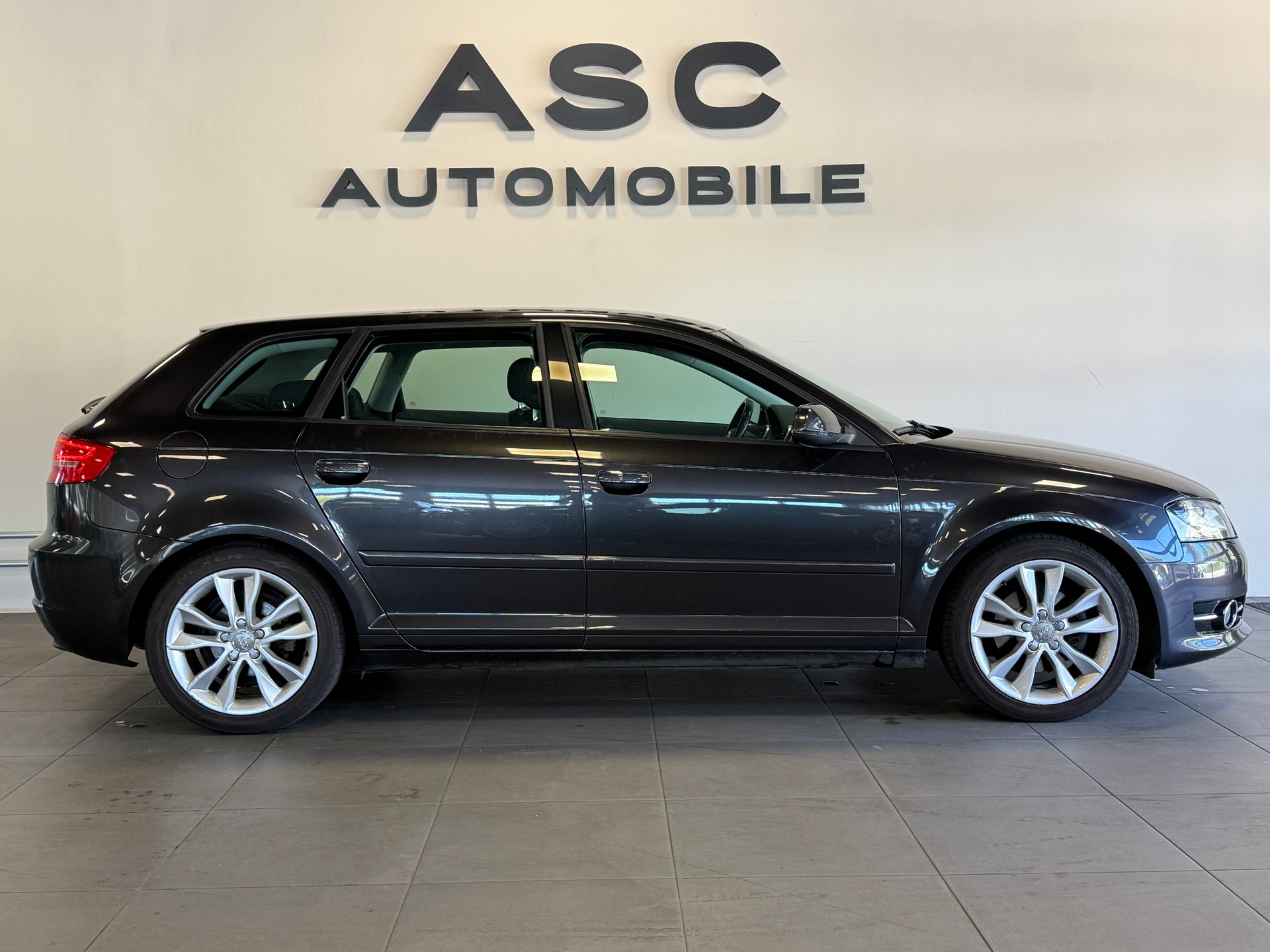 AUDI A3 Sportback 1.4 TFSI Ambition *MFK 28.07.2026*-showroom-element-2