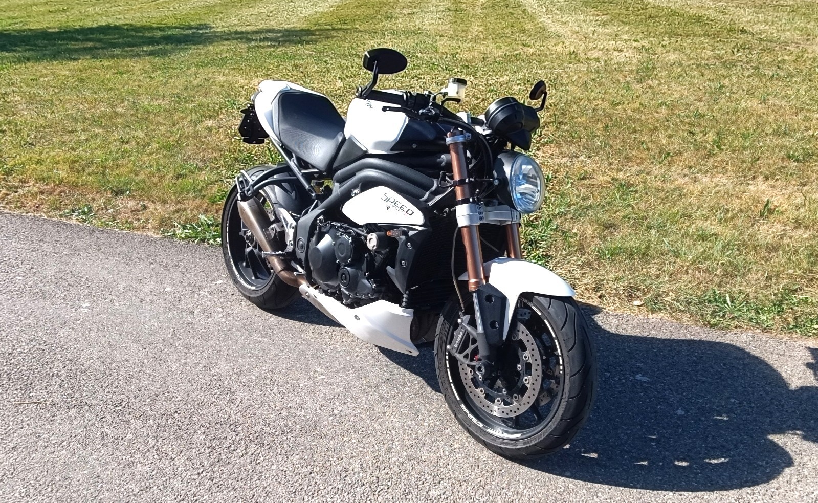 TRIUMPH Speed Triple 1050 ABS-image-0