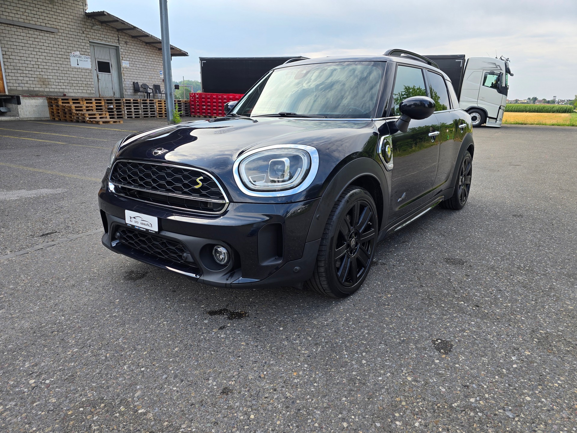 MINI Countryman Cooper SE Trafalgar ALL4 PHEV Steptronic-showroom-element-2