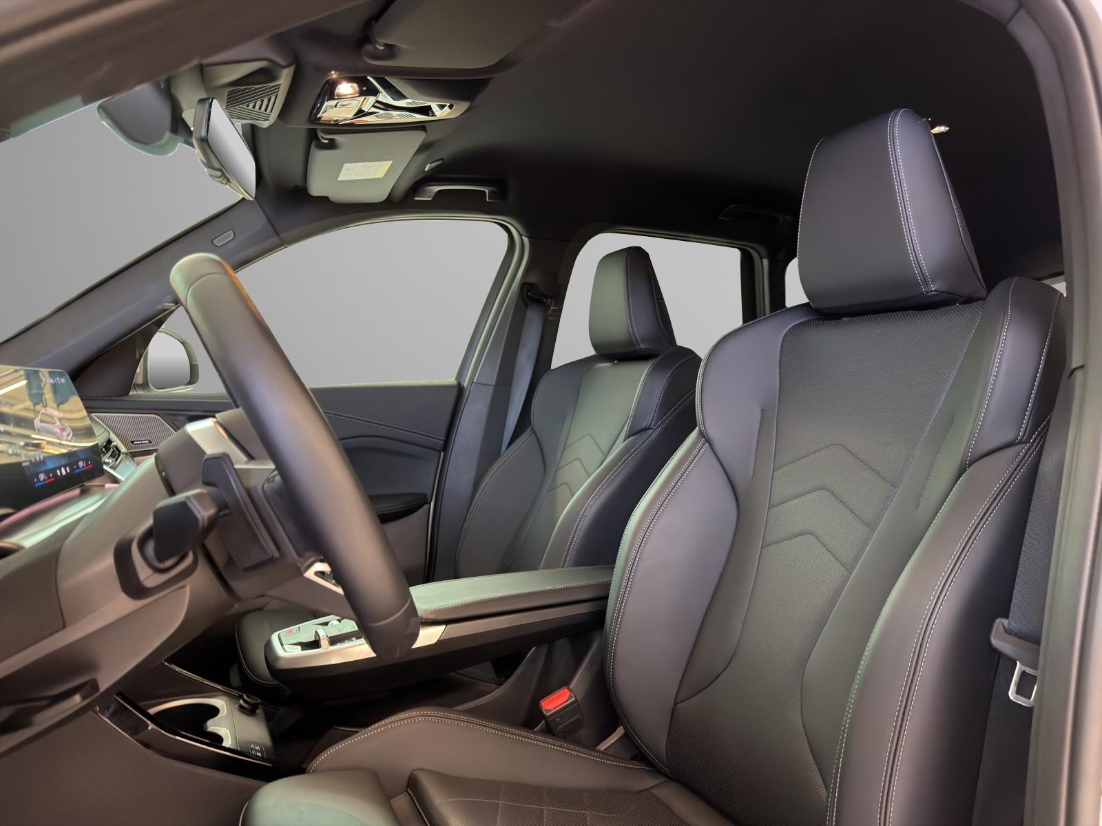 BMW X1 30e xDrive M-SportPaket-image-11