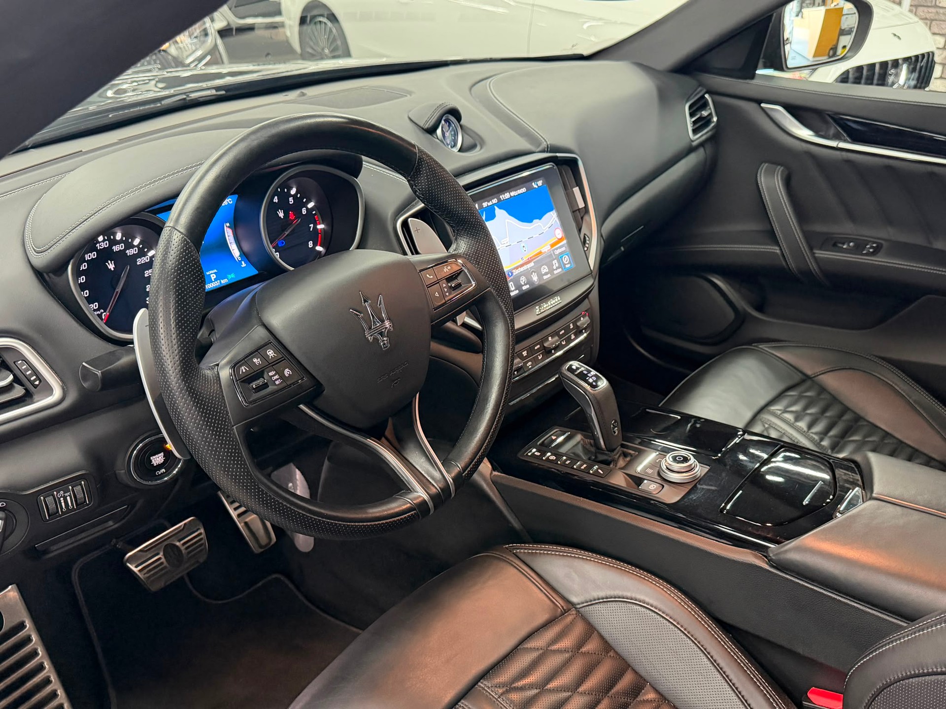 MASERATI Ghibli S Q4 3.0 GranSport Automatica-image-10