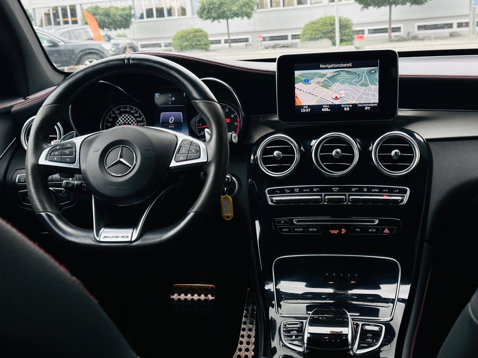 MERCEDES-BENZ GLC 43 AMG 4Matic 9G-Tronic-image-2