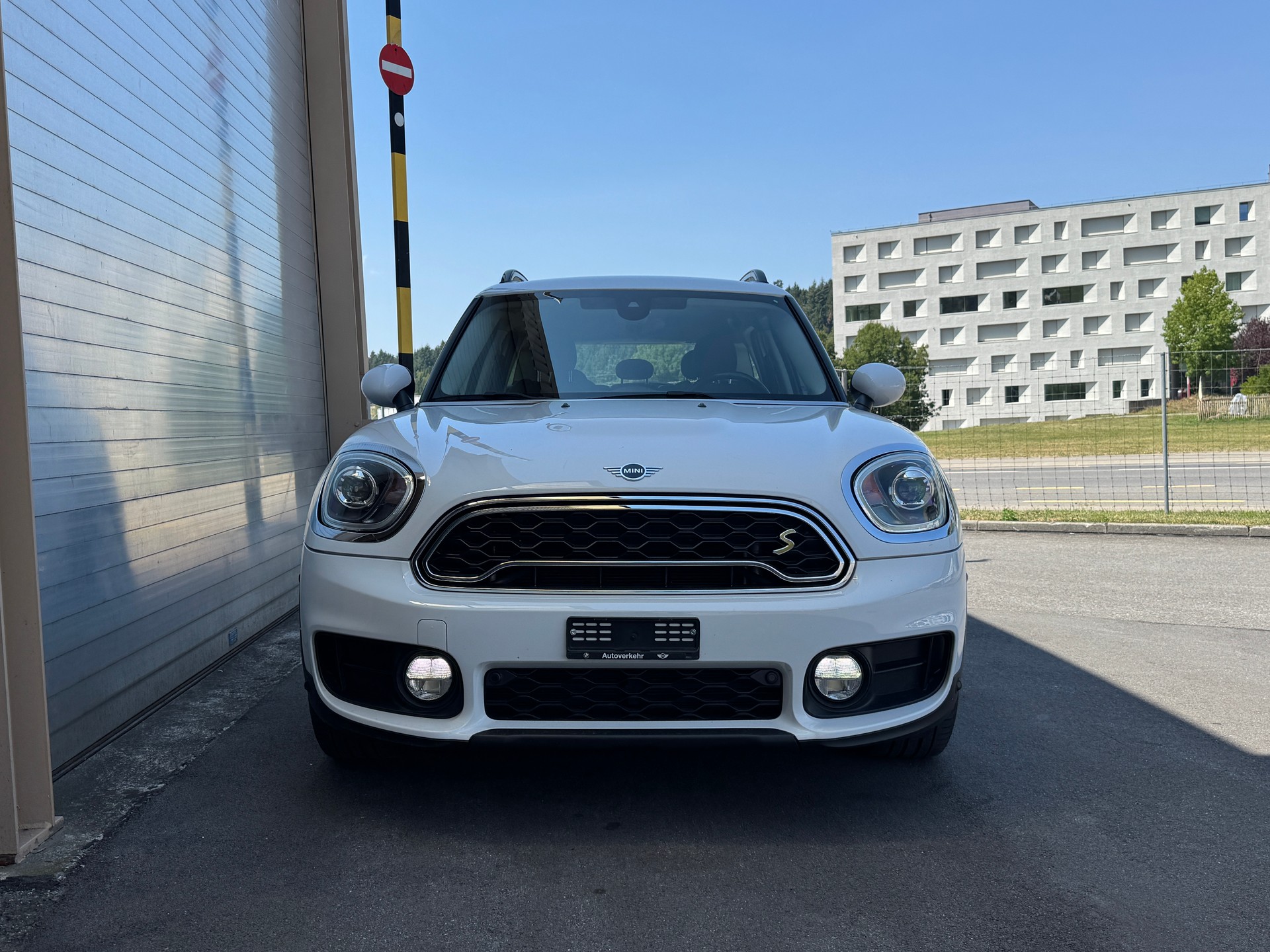MINI Countryman Cooper S E ALL4 Steptronic-showroom-element-1