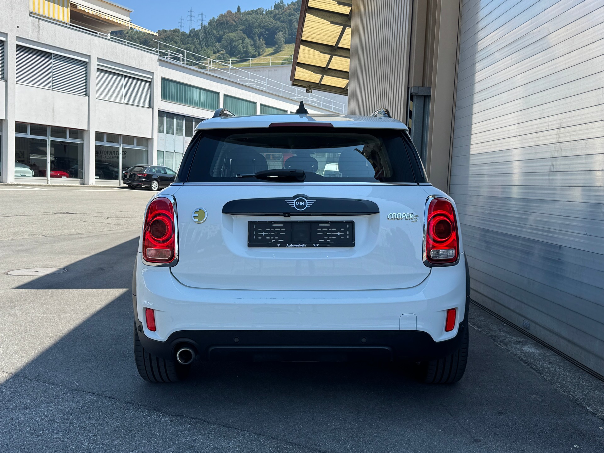 MINI Countryman Cooper S E ALL4 Steptronic-image-4