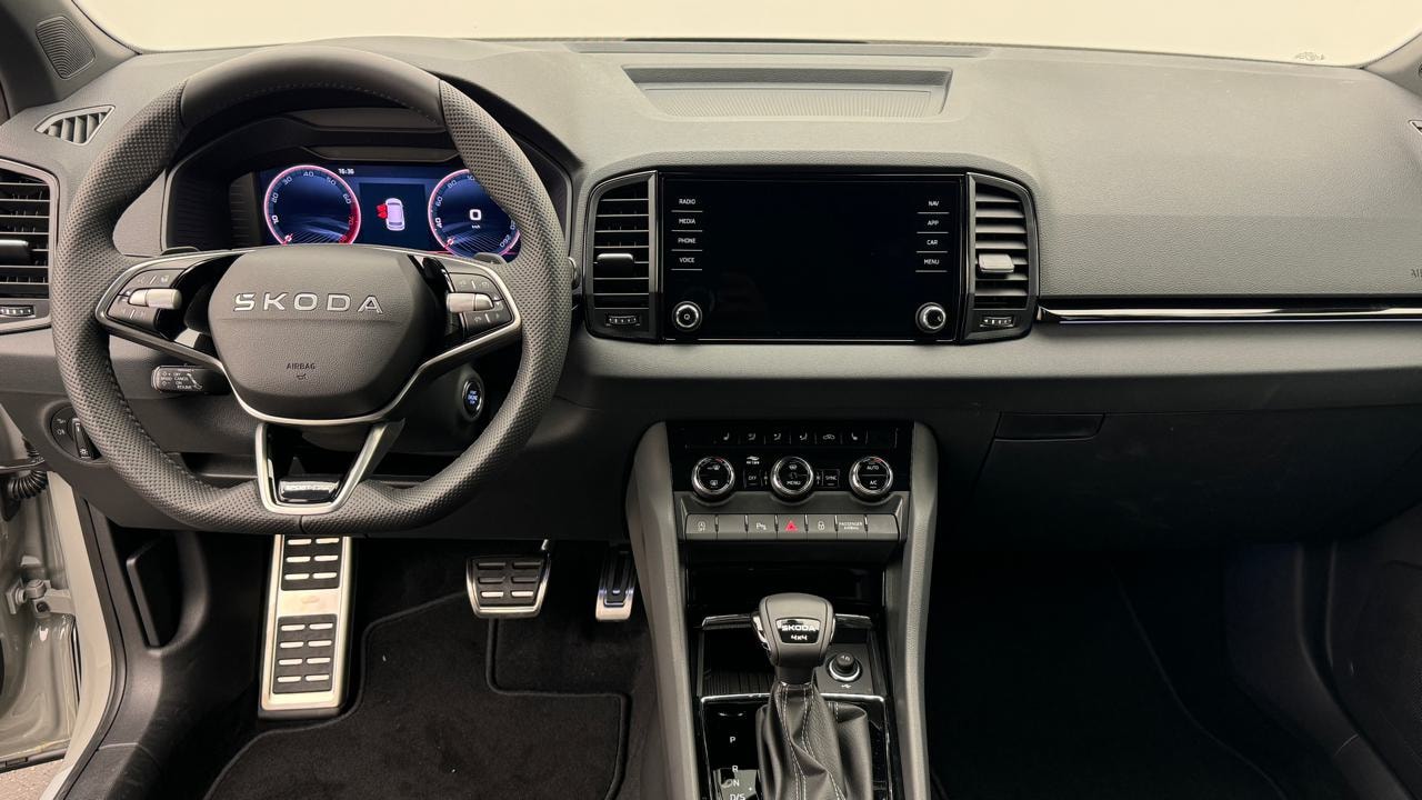 SKODA Karoq 2.0 TSI SportLine 4x4 DSG-image-5