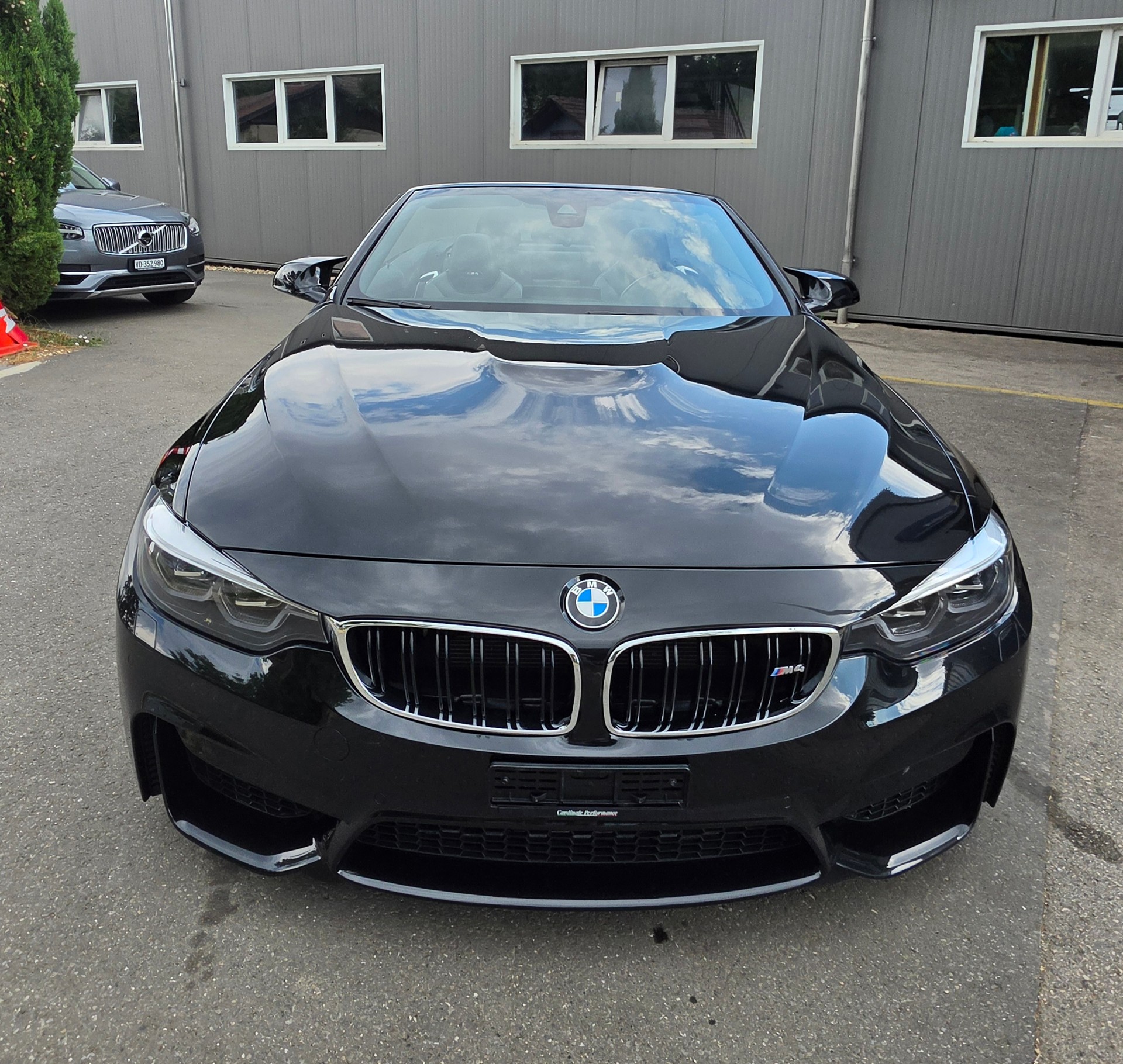 BMW M4 Cabriolet Drivelogic M Competition-showroom-element-1