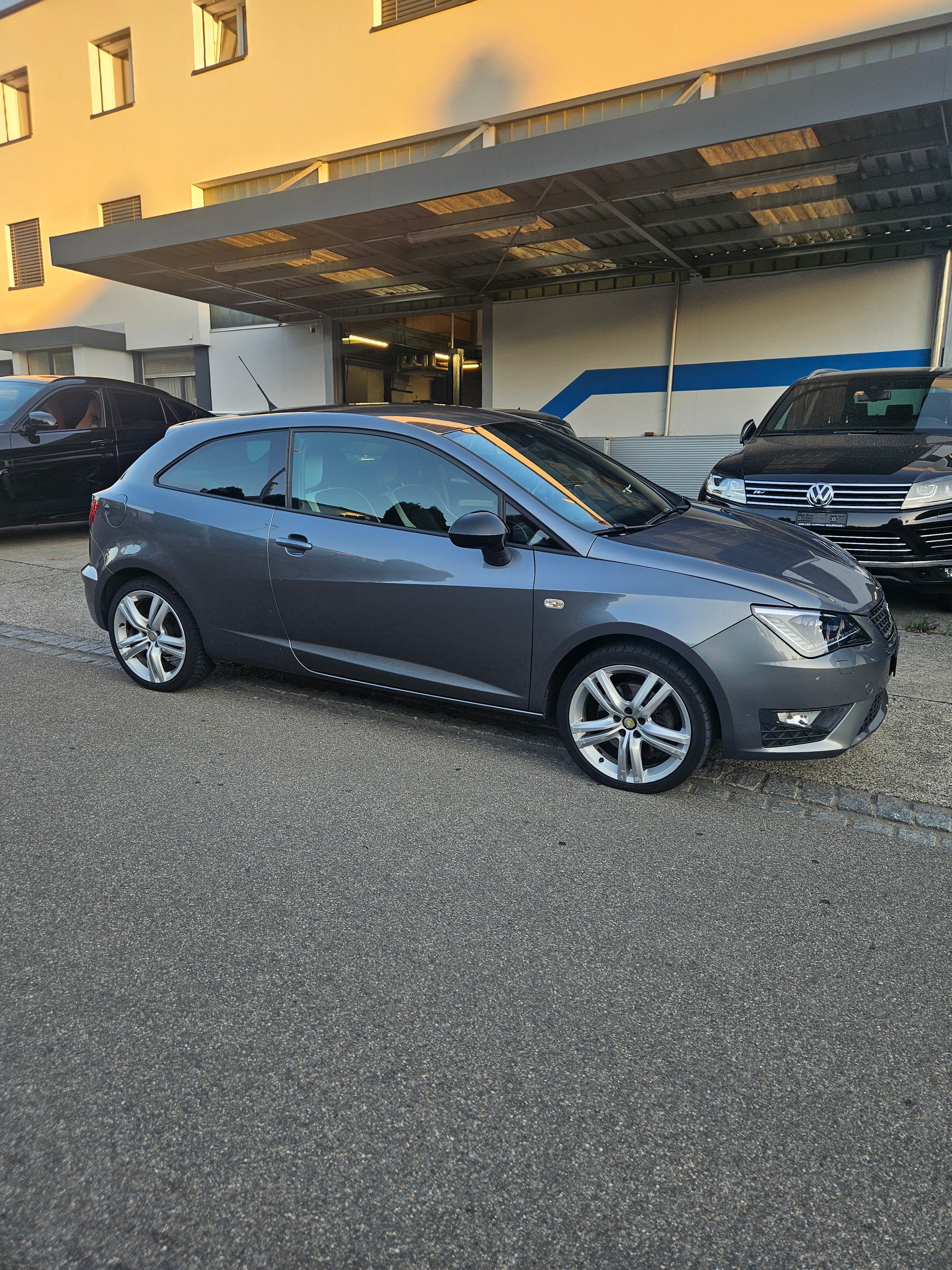 SEAT Ibiza SC 1.4 TSI Cupra DSG-image-1