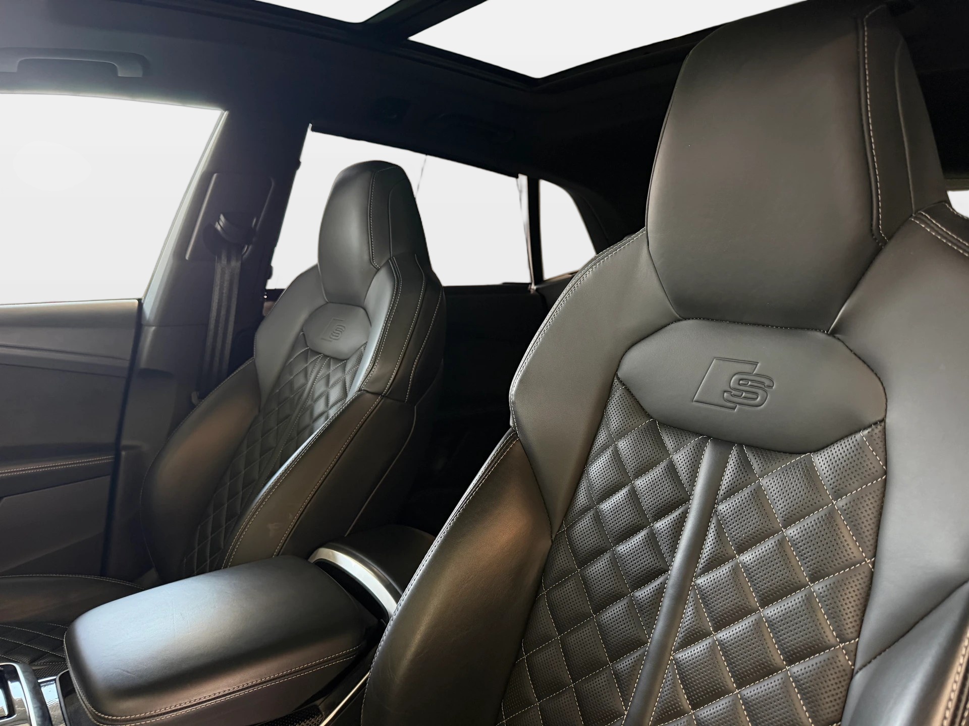 AUDI SQ8 TFSI quattro tiptronic | Frisch MFK | Ab Service | 8-fach bereift-image-14