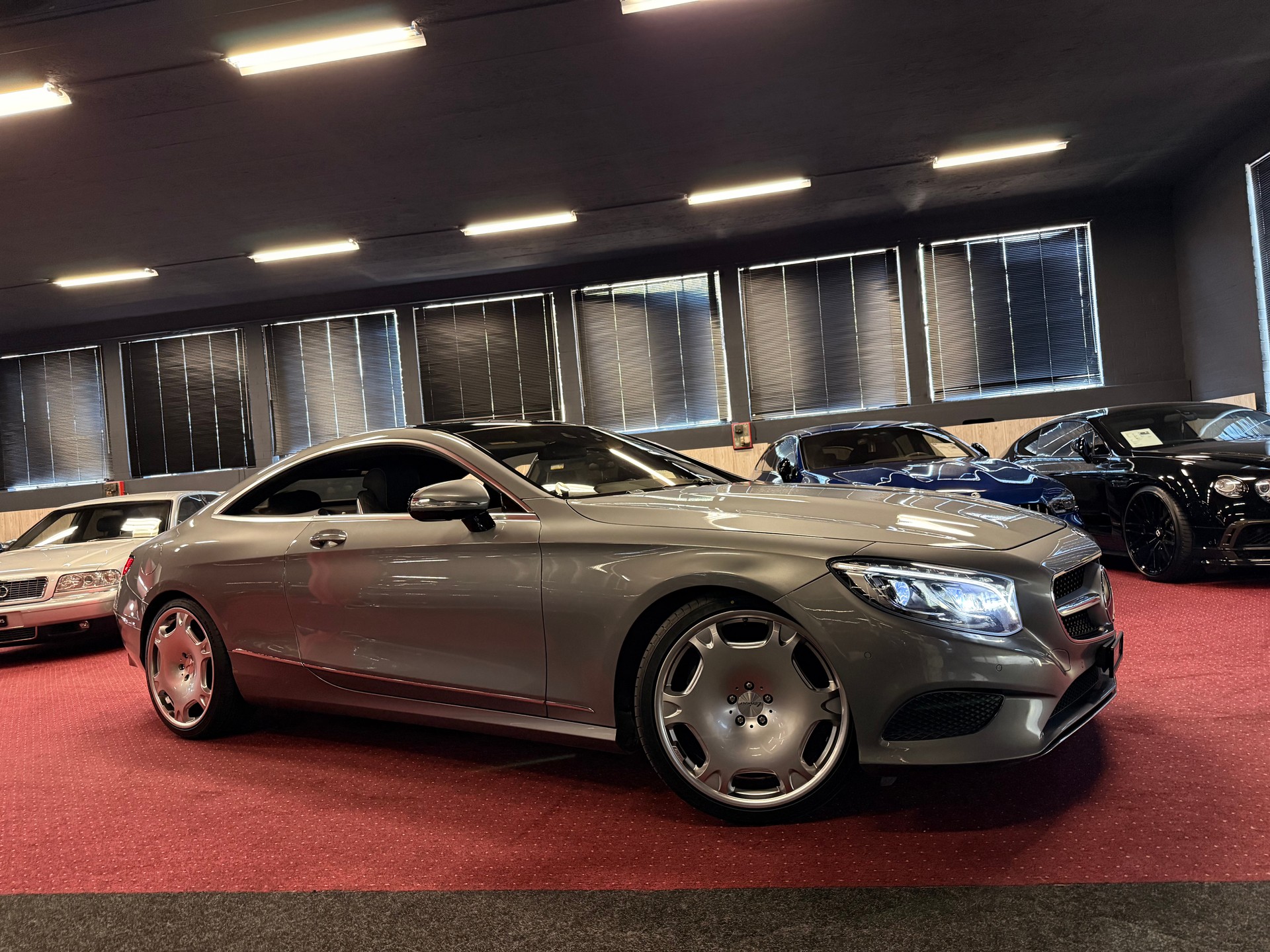 MERCEDES-BENZ S 500 Coupé 4Matic Excellence / Frisch ab MFK + Service / ** Designo **-image-4