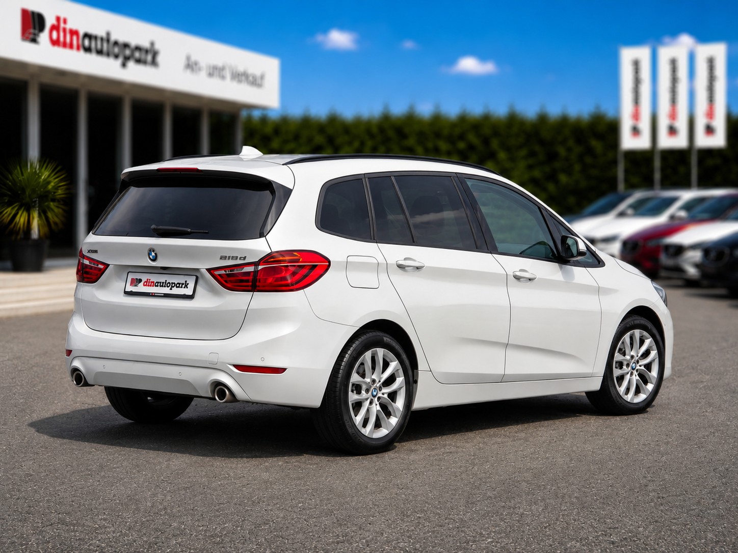 BMW 218d xDrive Gran Tourer Steptronic * CH-Fahrzeug * ab MFK *-showroom-element-3