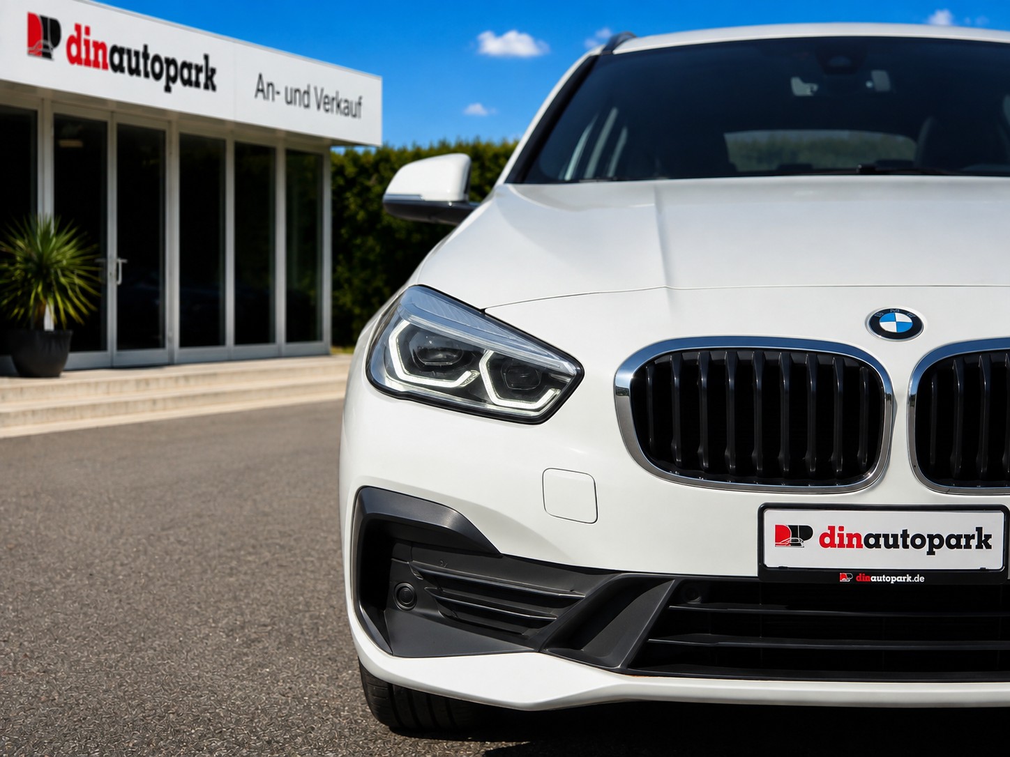 BMW 218d xDrive Gran Tourer Steptronic * CH-Fahrzeug * ab MFK *-showroom-element-1