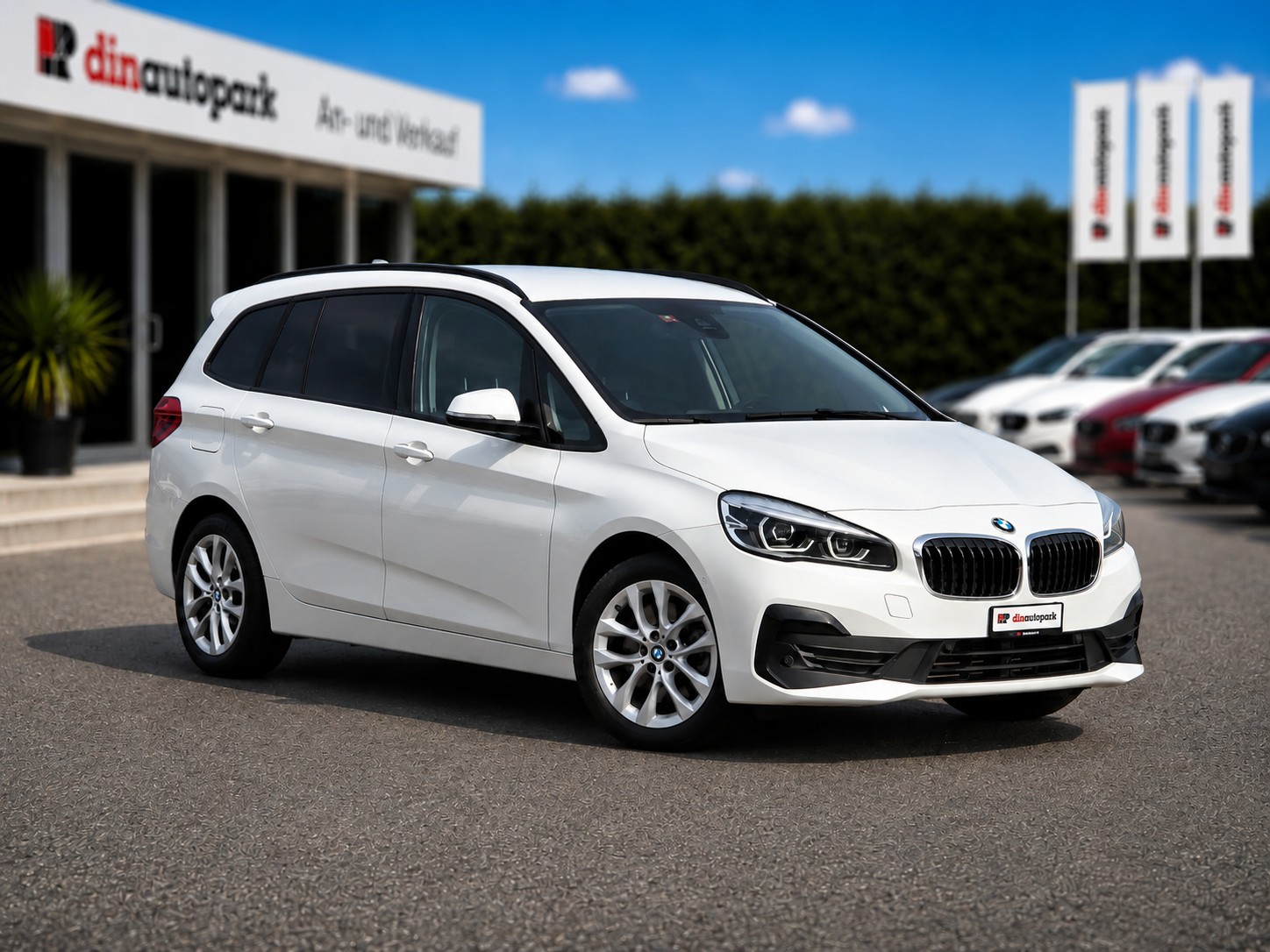 BMW 218d xDrive Gran Tourer Steptronic * CH-Fahrzeug * ab MFK *-showroom-element-2