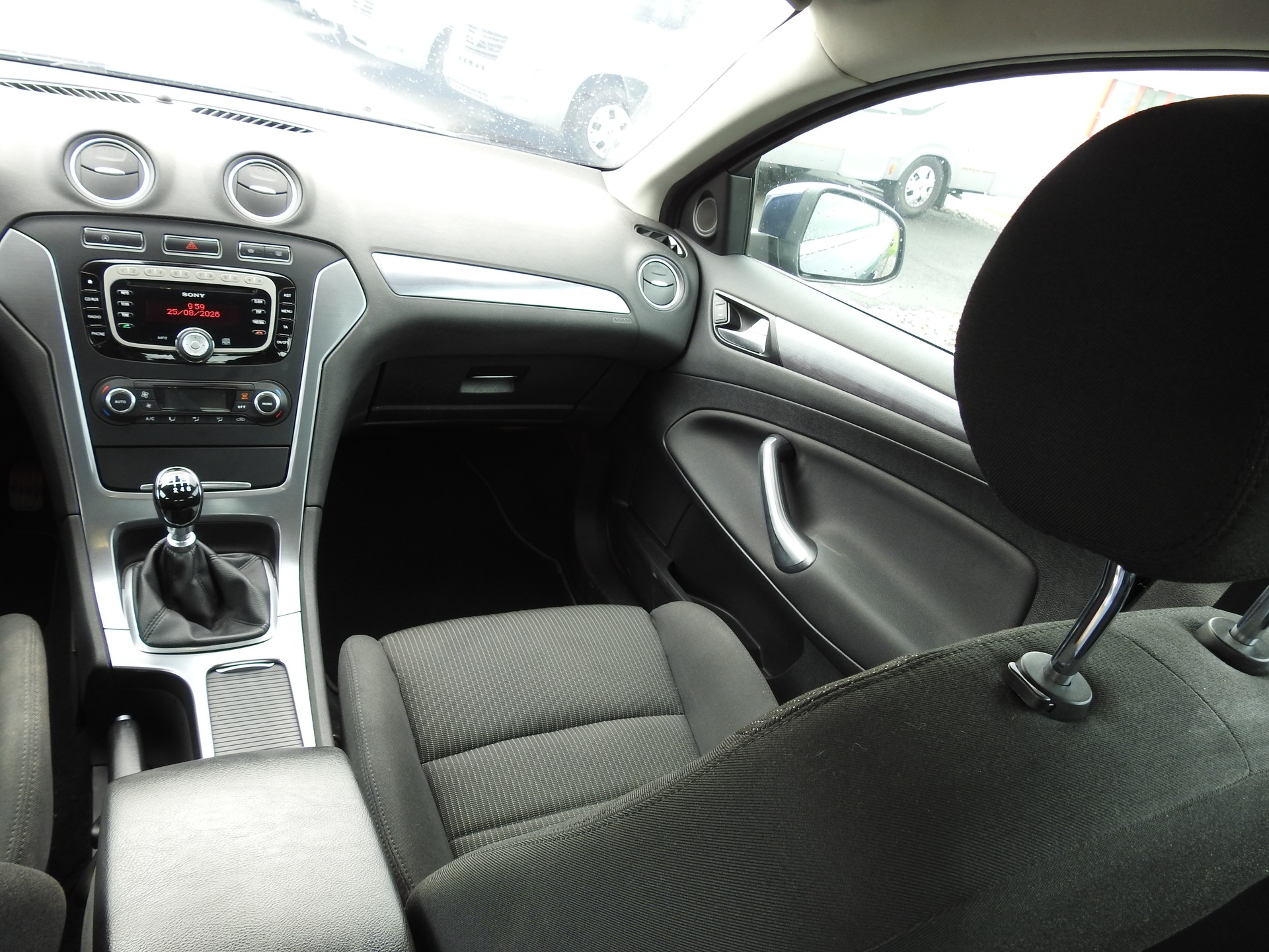 FORD Mondeo 1.6 EcoBoost SCTi Carving-image-17