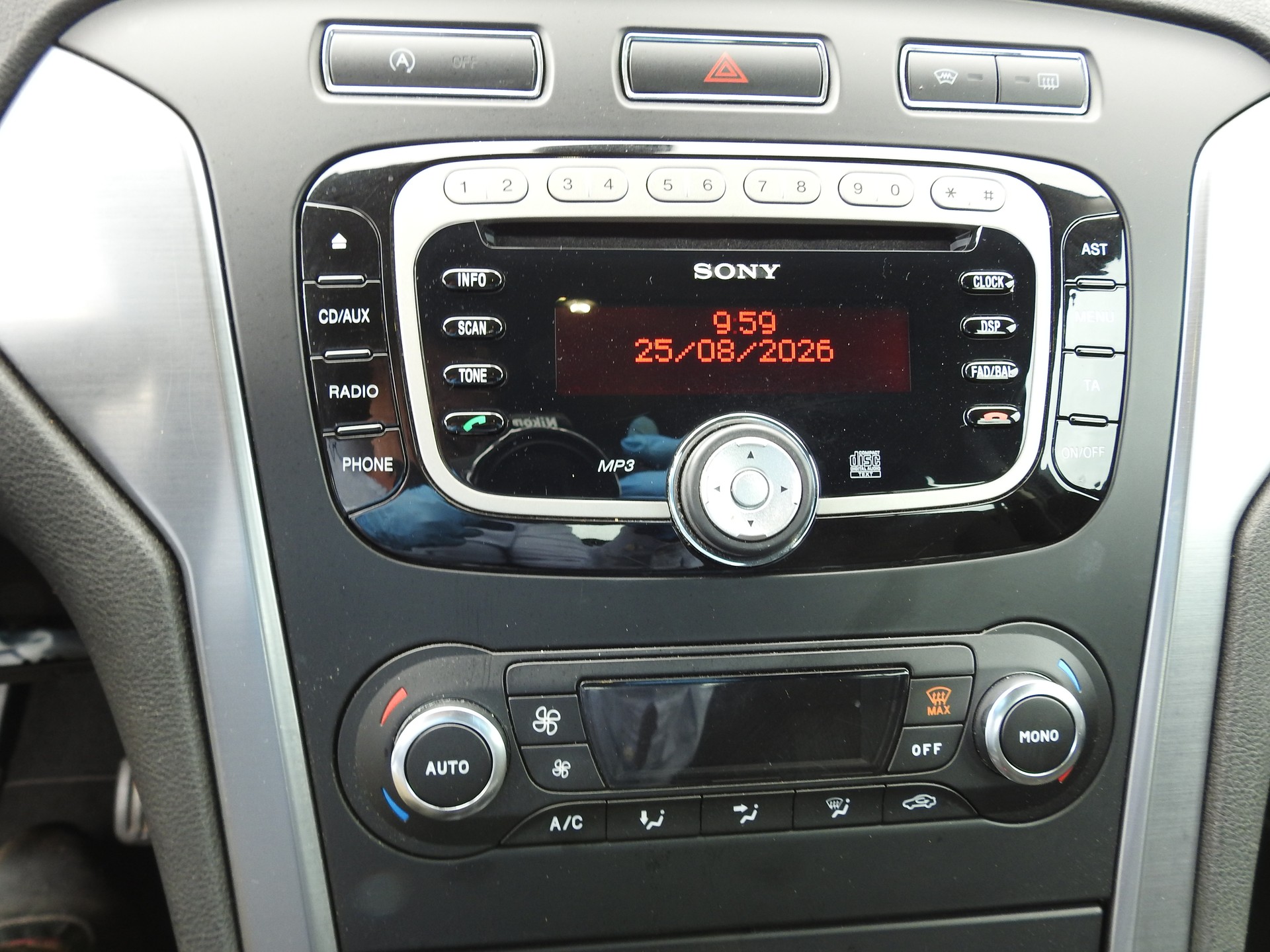 FORD Mondeo 1.6 EcoBoost SCTi Carving-image-20