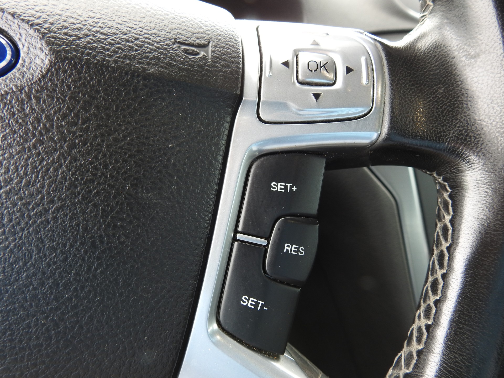 FORD Mondeo 1.6 EcoBoost SCTi Carving-image-22